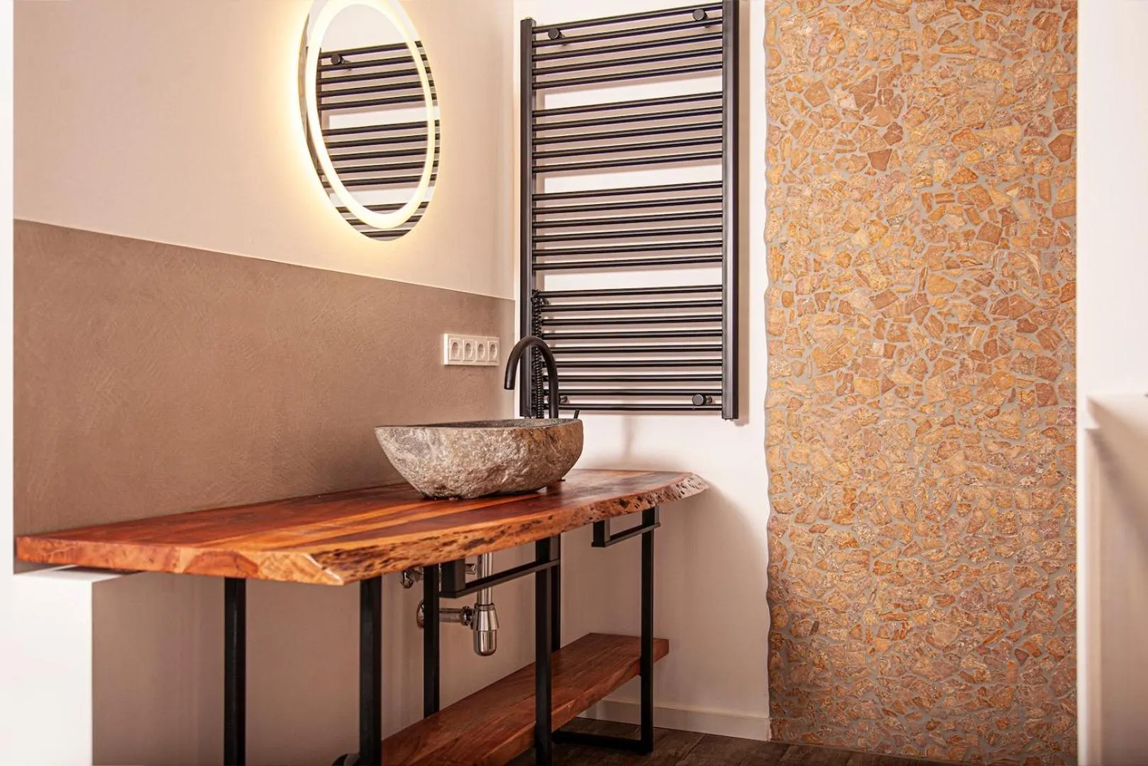 Bathroom in The Faces Berlin Apartments