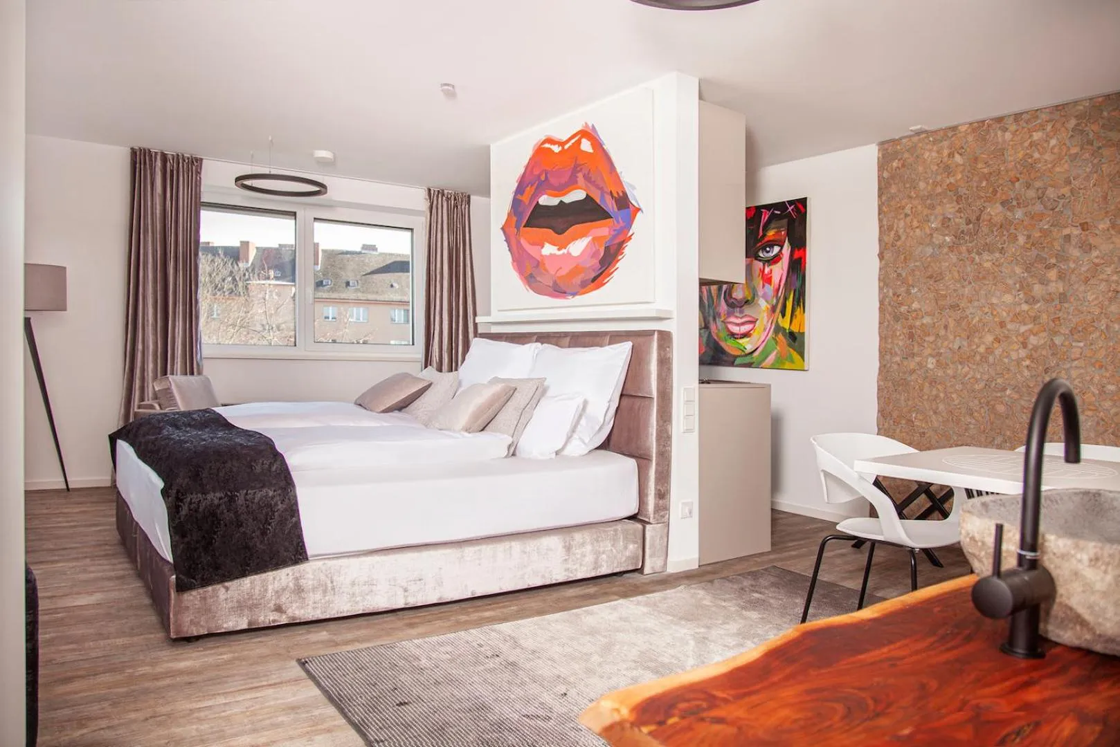 Bed in The Faces Berlin Apartments