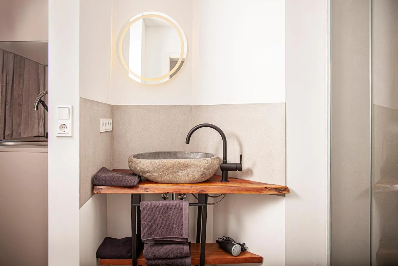 Bathroom in The Faces Berlin Apartments