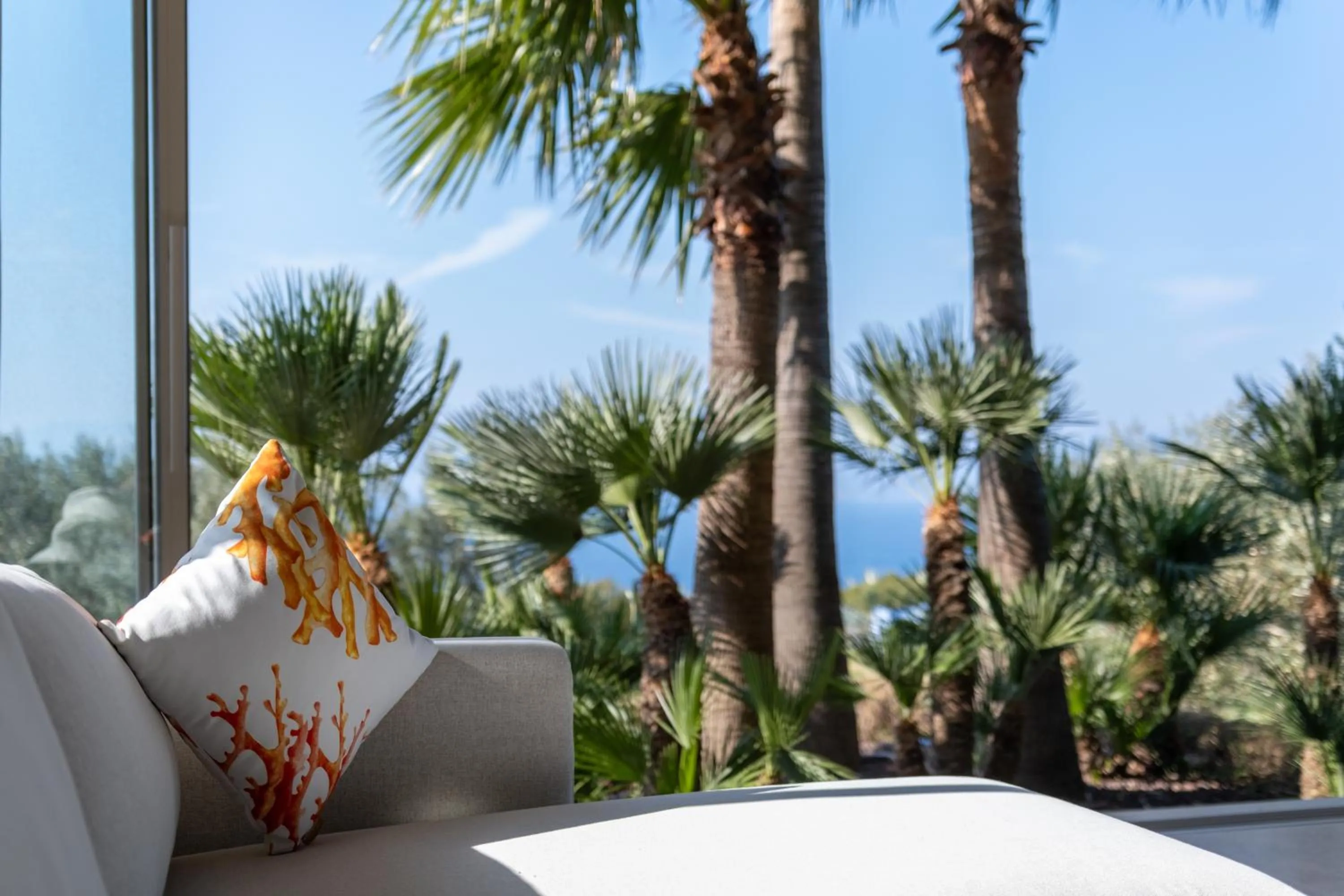 Day in Hiddenbay Teos Hotel