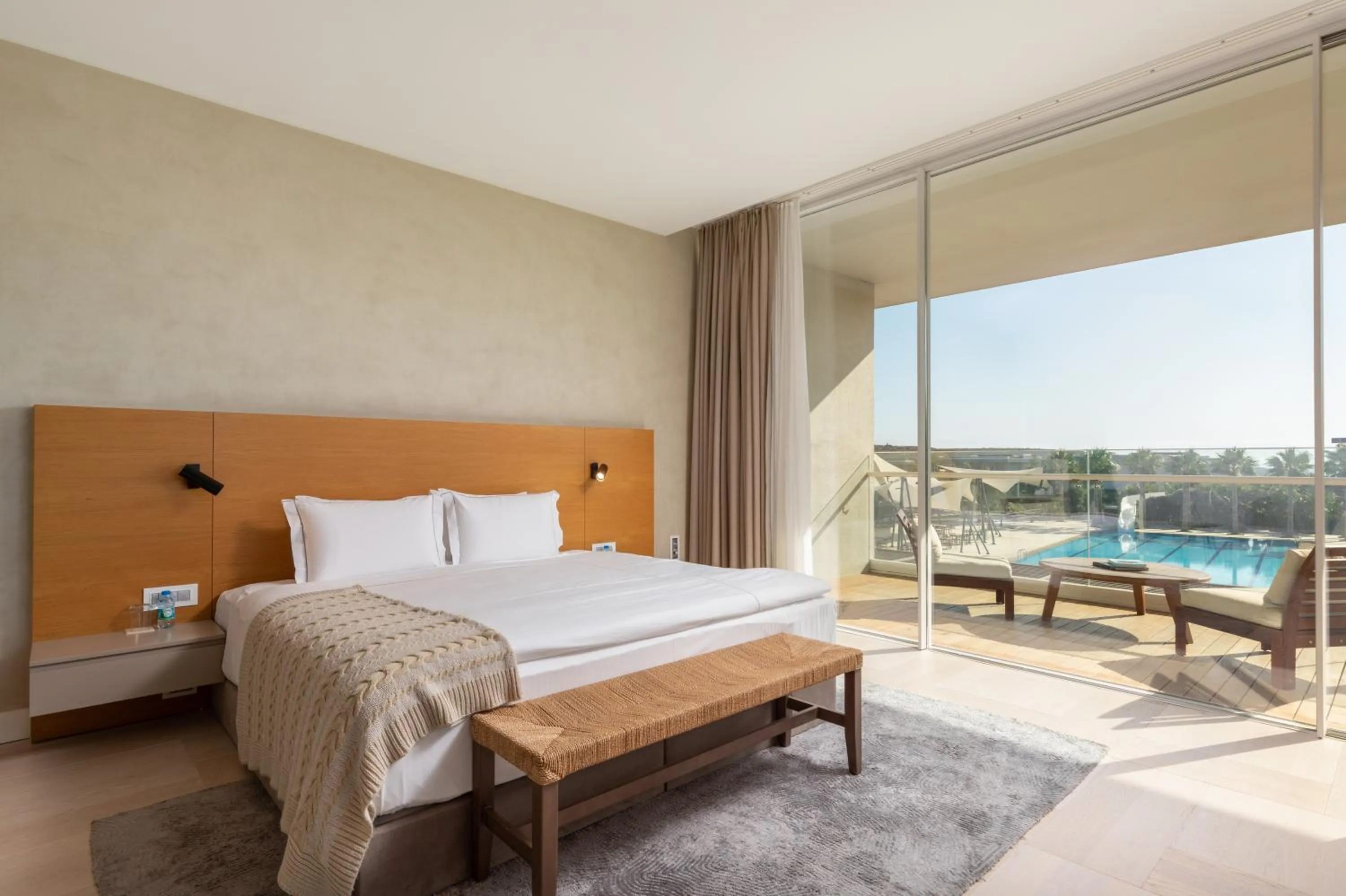 Bed in Hiddenbay Teos Hotel