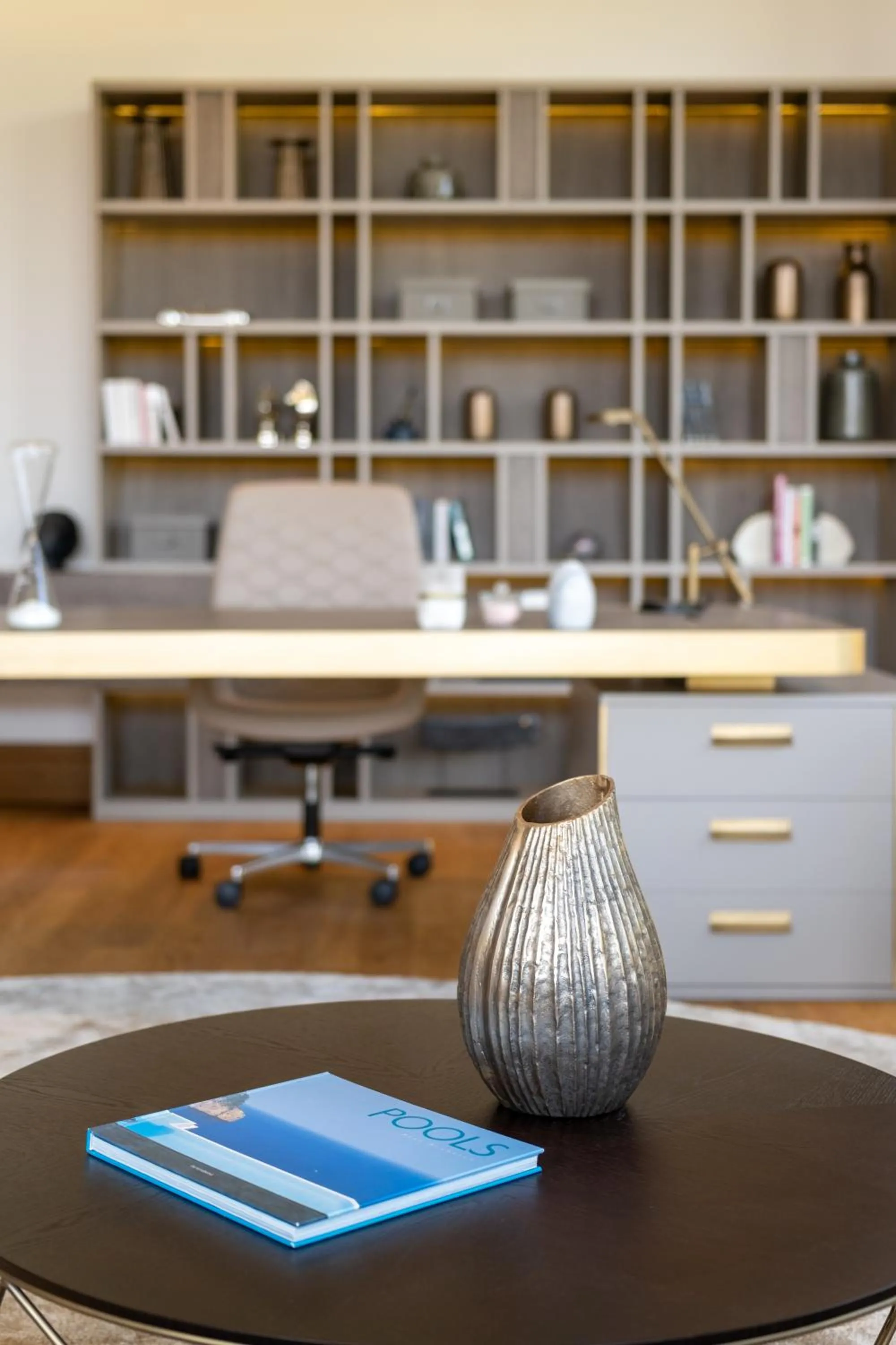 Seating area in Hiddenbay Teos Hotel