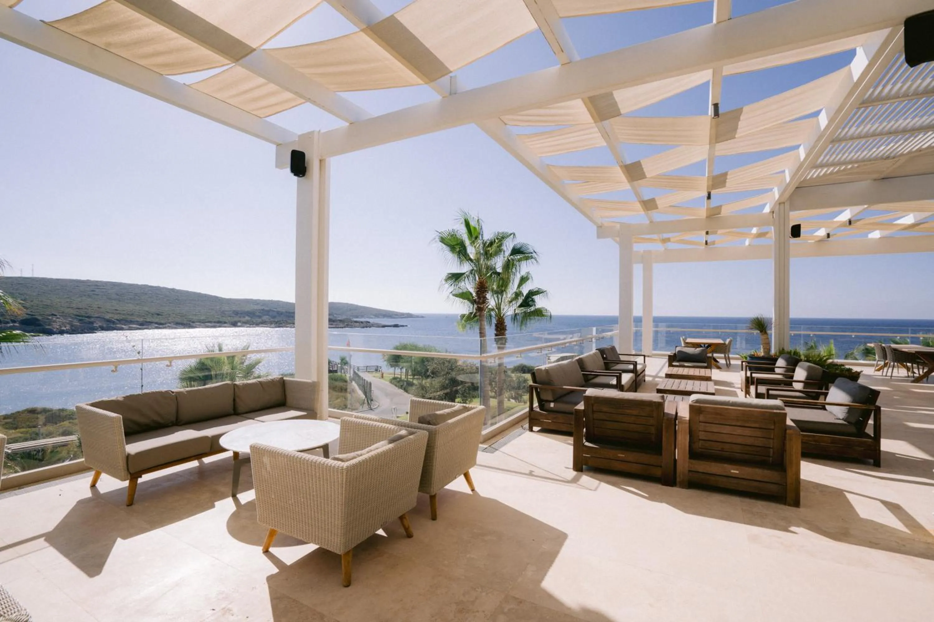 Day in Hiddenbay Teos Hotel