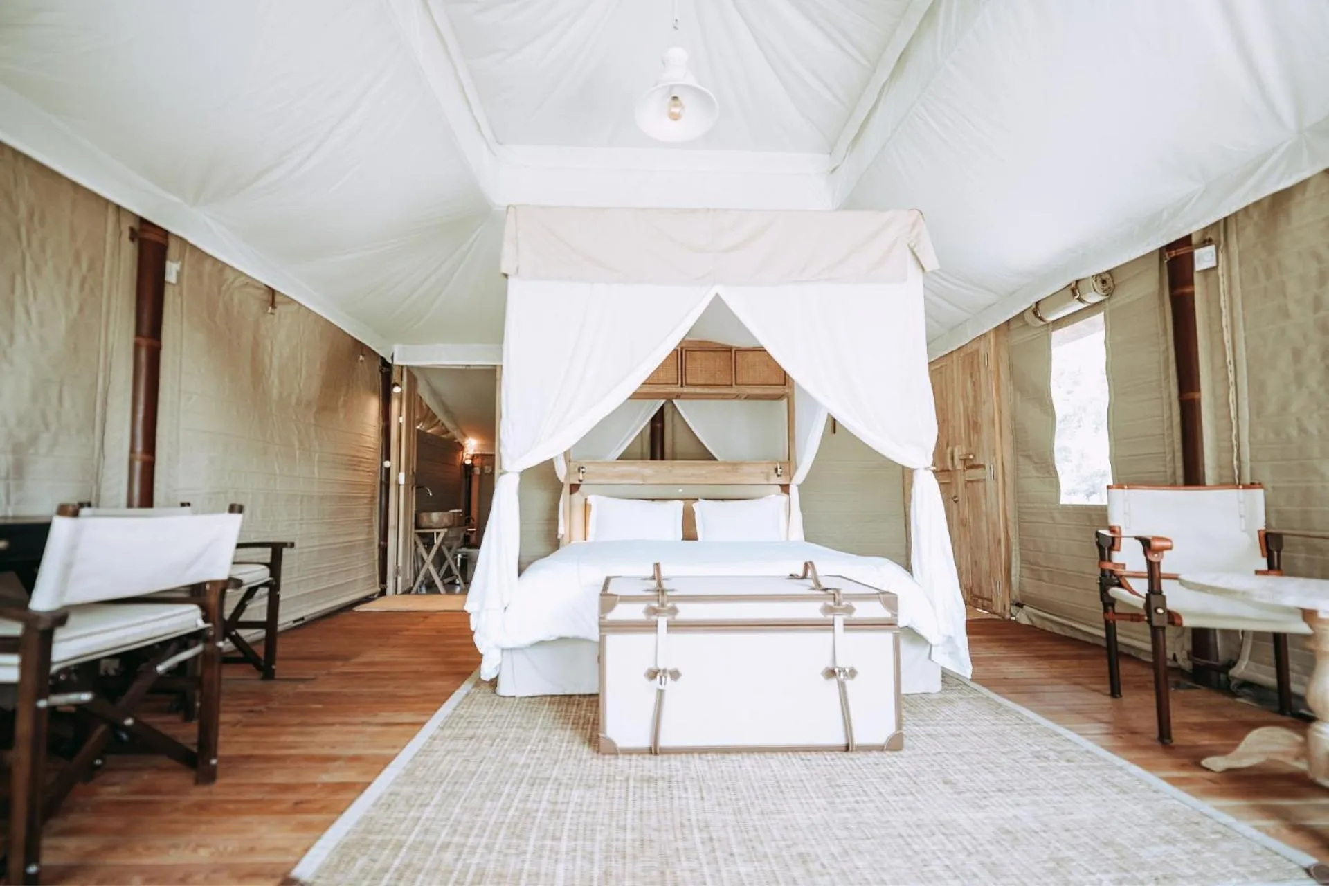 Bed in Hiddenbay Teos Hotel