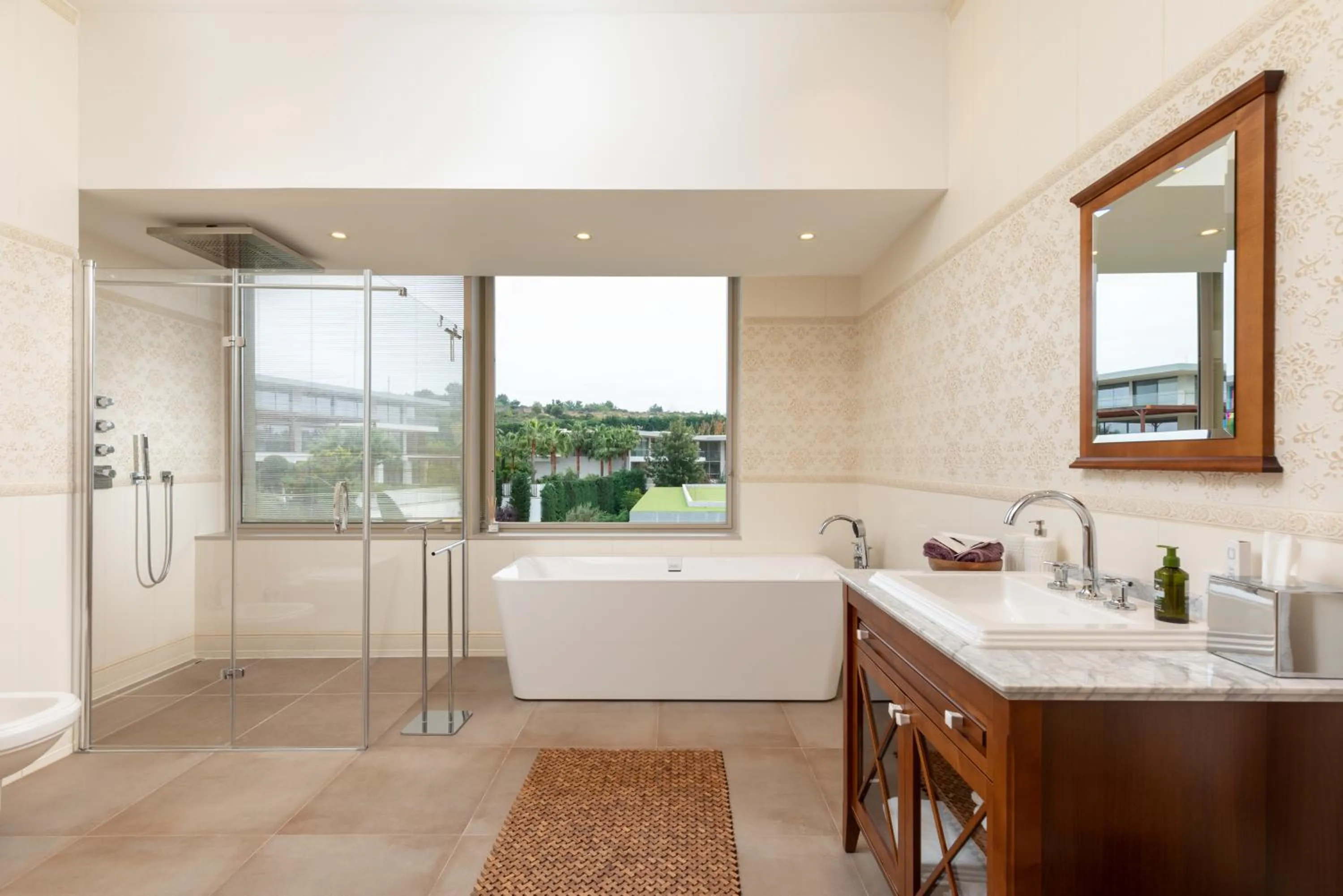 Shower in Hiddenbay Teos Hotel