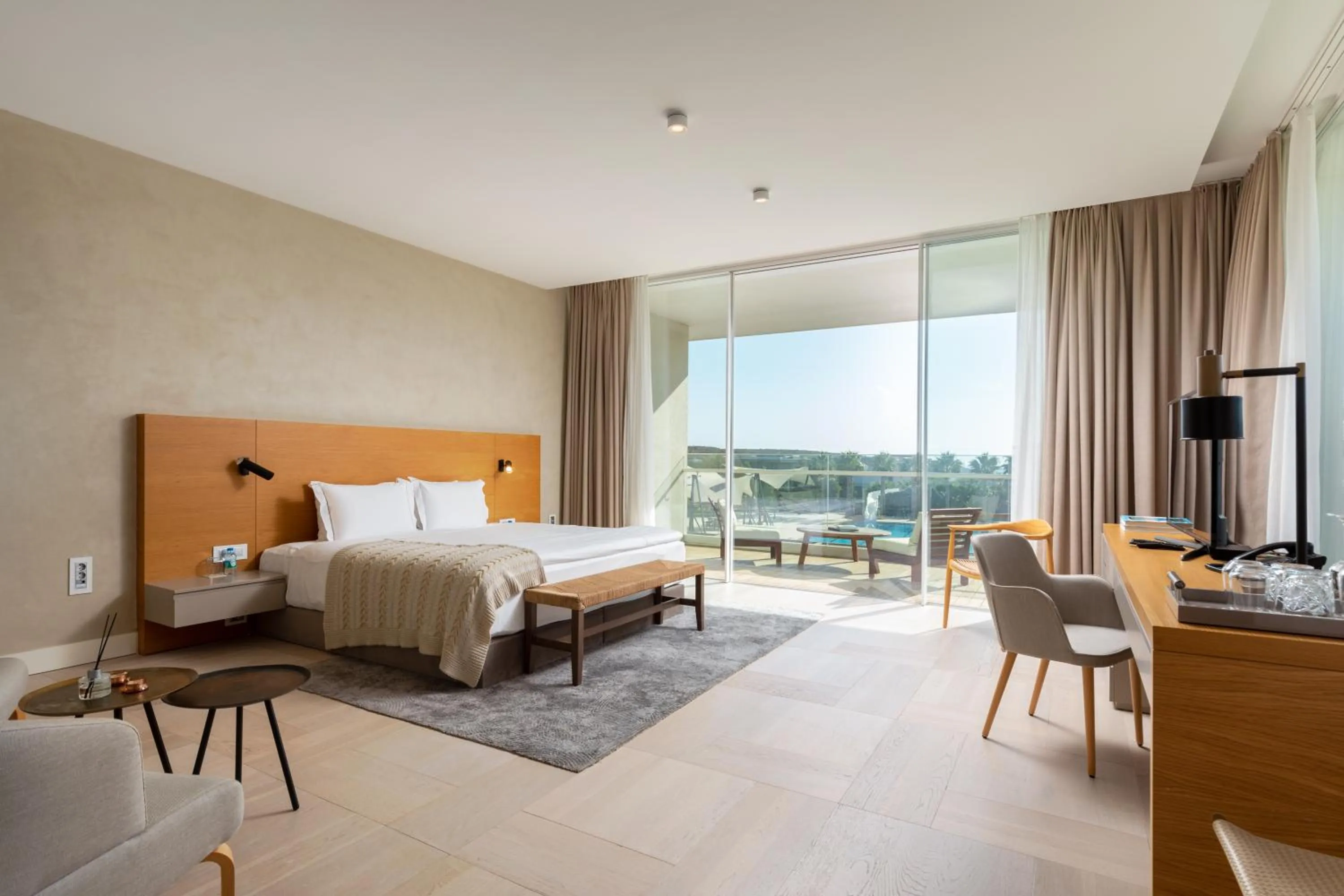 Bed in Hiddenbay Teos Hotel