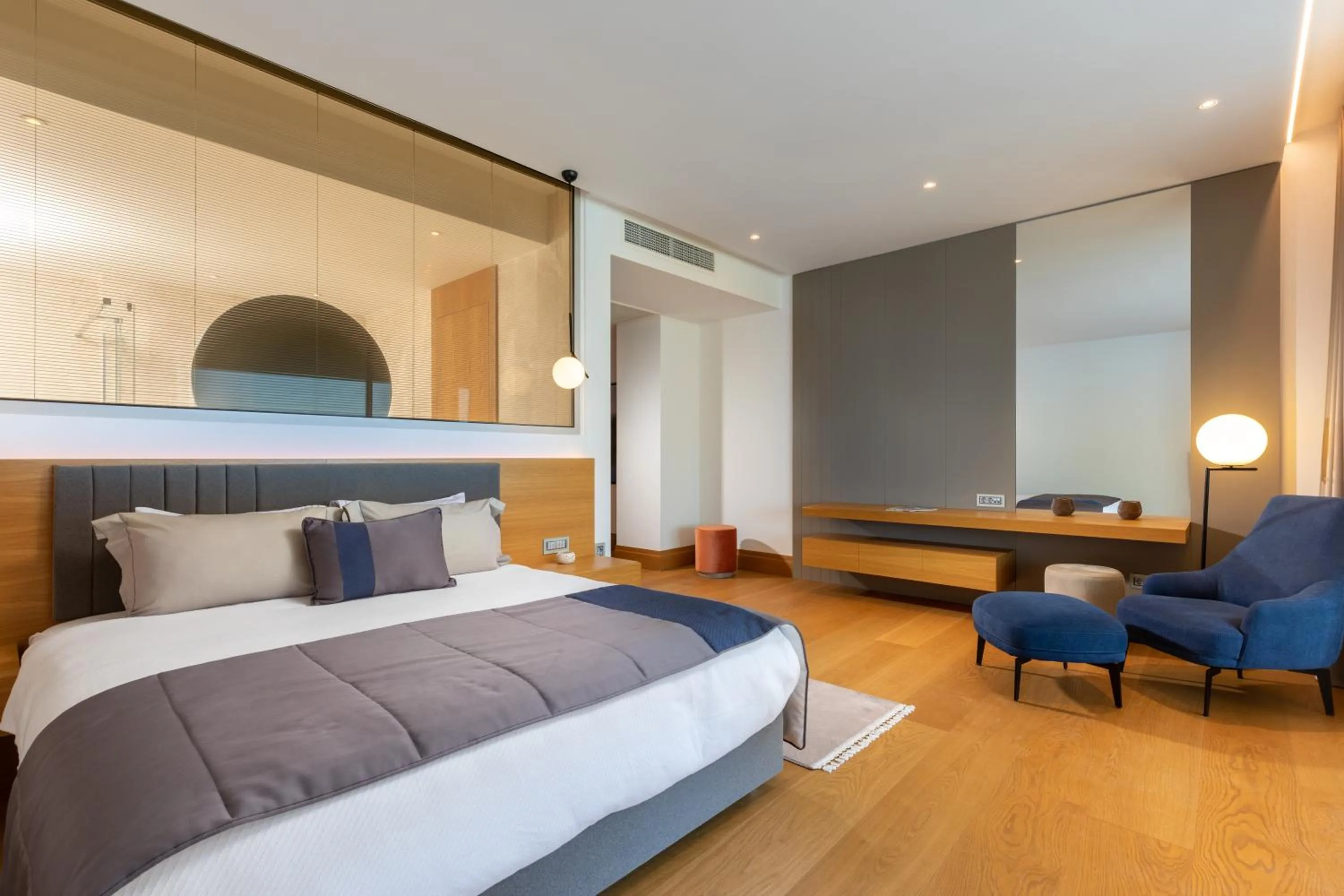 Bed in Hiddenbay Teos Hotel