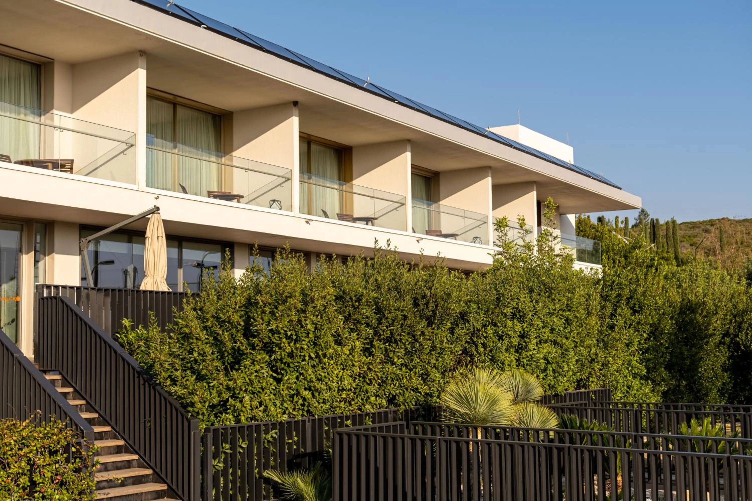 Day in Hiddenbay Teos Hotel