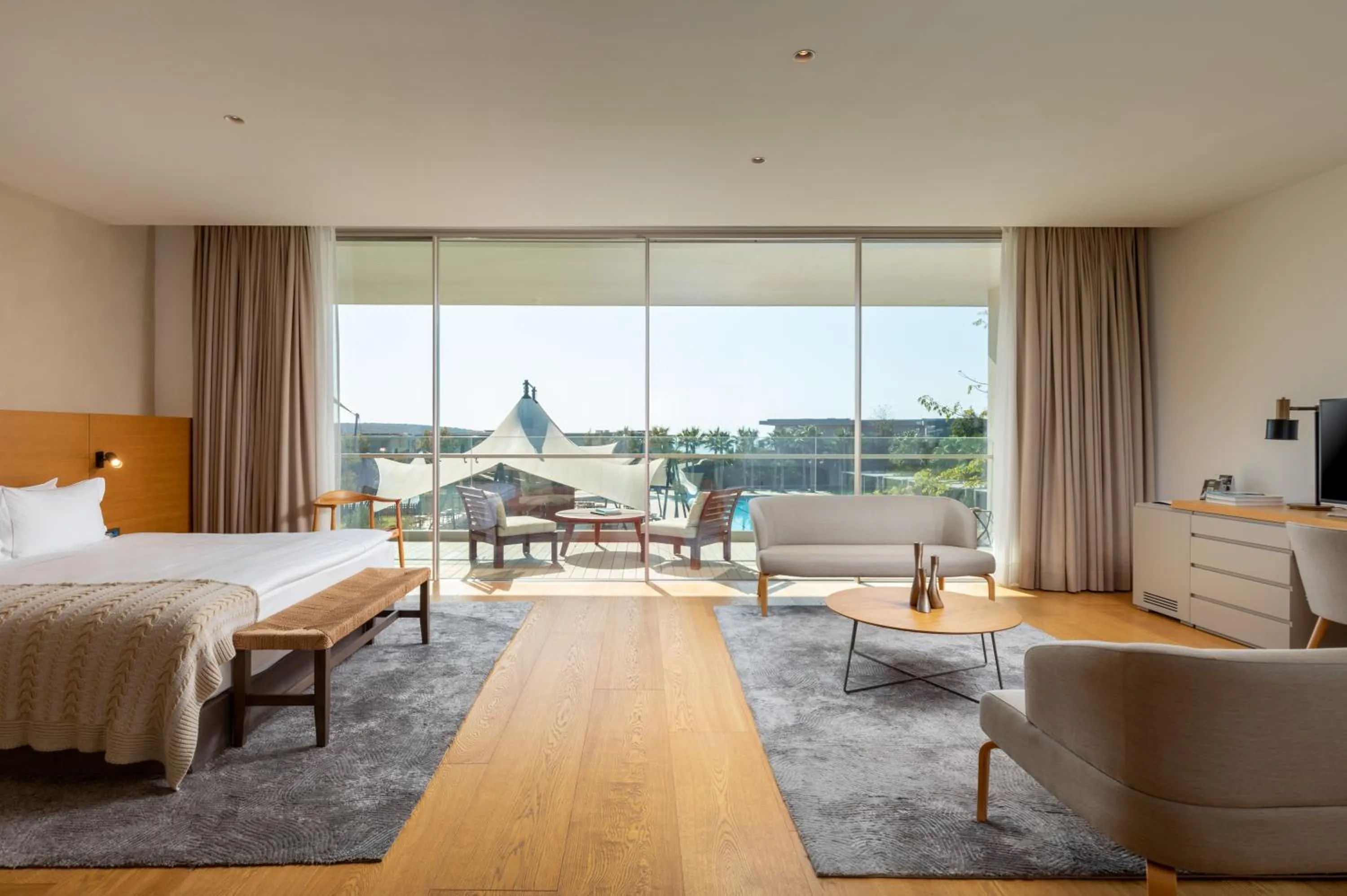 Bed in Hiddenbay Teos Hotel