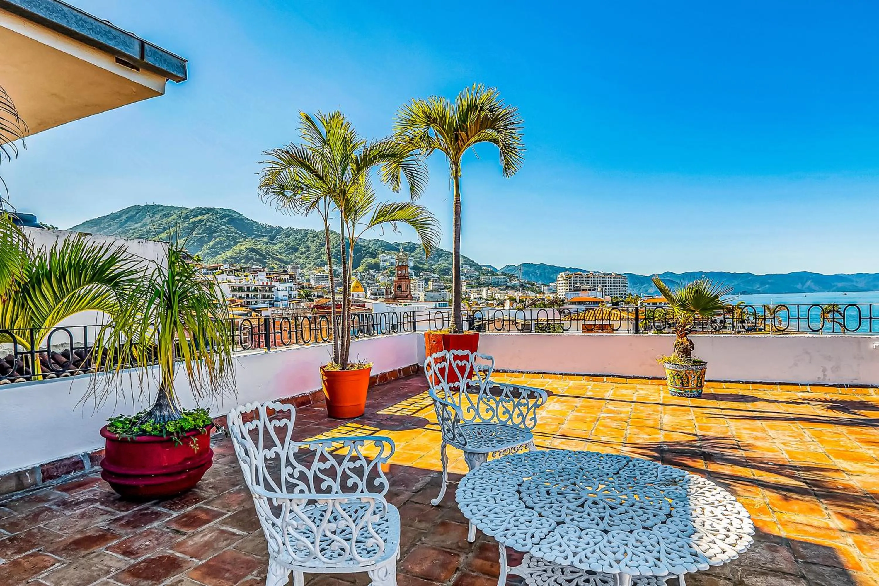 Malecon Beach Side Downtown Condo