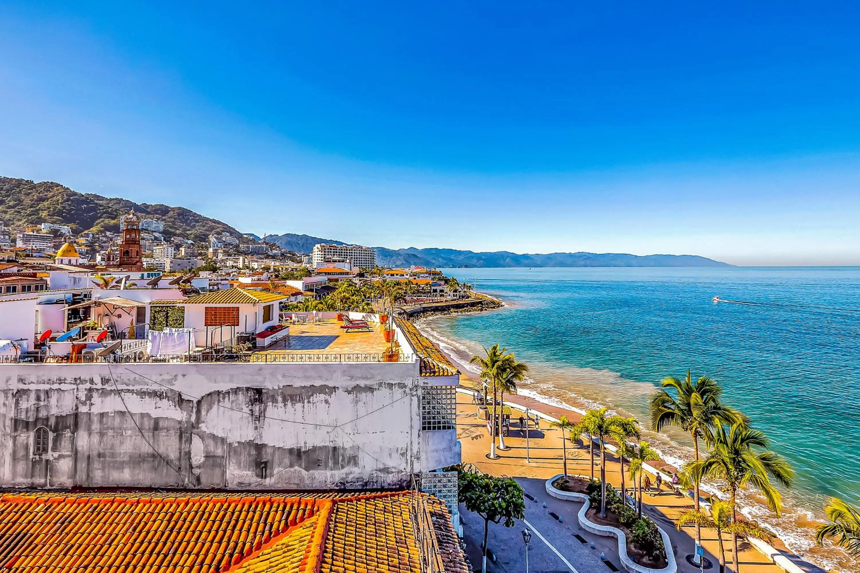 Malecon Beach Side Downtown Condo