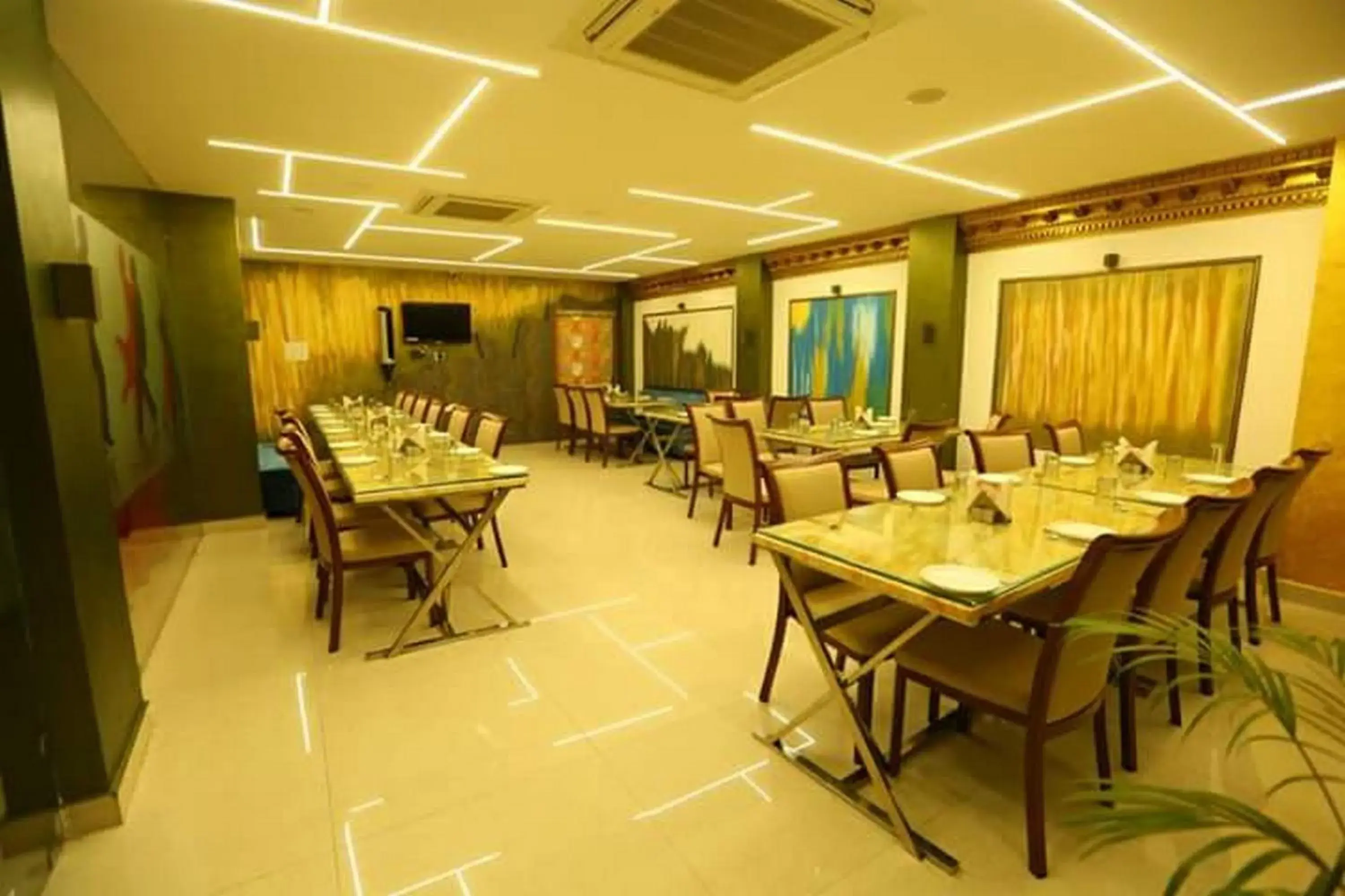 Restaurant/places to eat in Hotel Eleven Heights ,Bhopal Restaurant/places to eat in Hotel Eleven Heights ,Bhopal