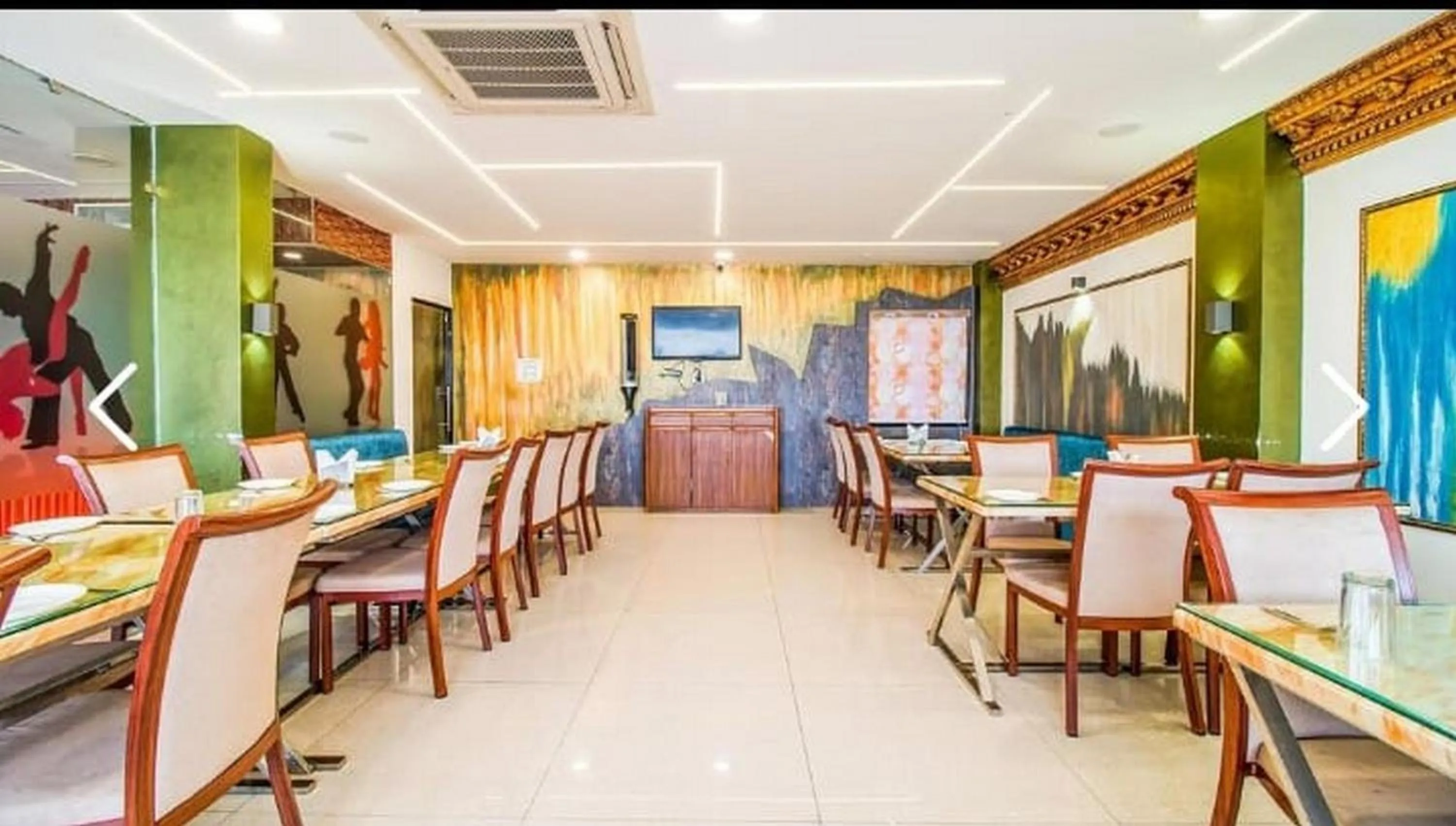 Restaurant/places to eat in Hotel Eleven Heights ,Bhopal