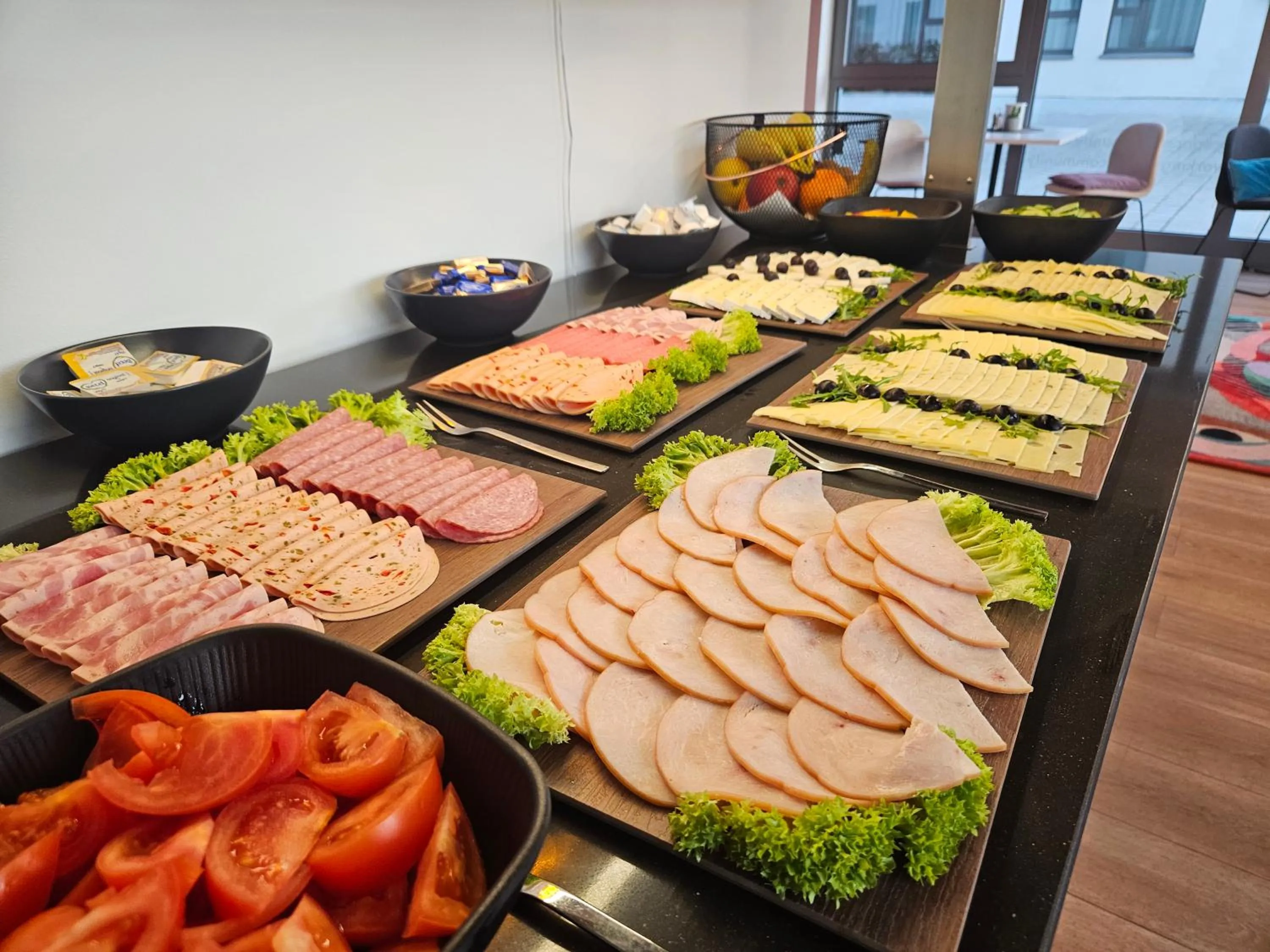 Breakfast in the place Herzogenaurach - Serviced Apartments