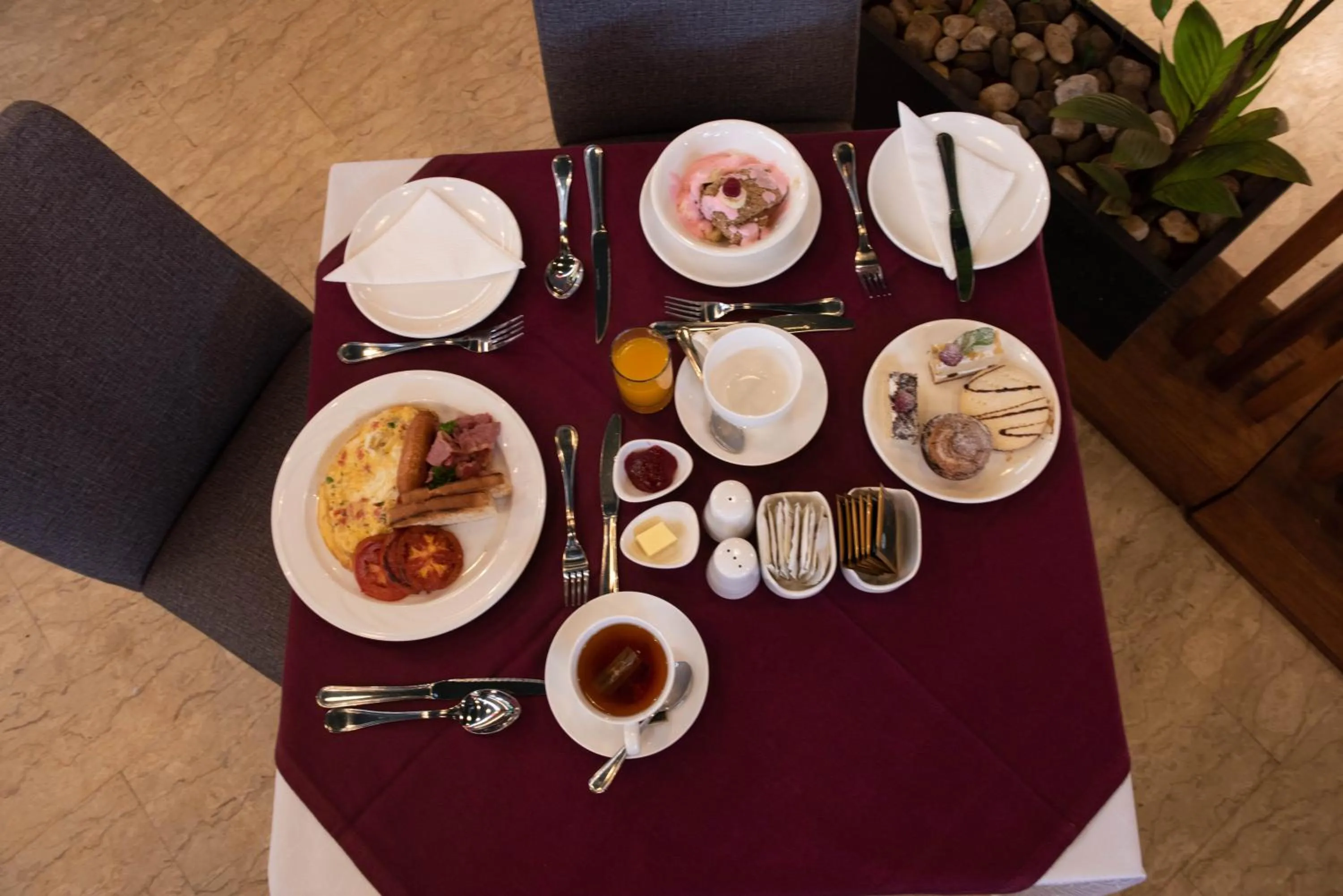 Food and drinks in Hotel Boulevard Nairobi, City Centre CBD