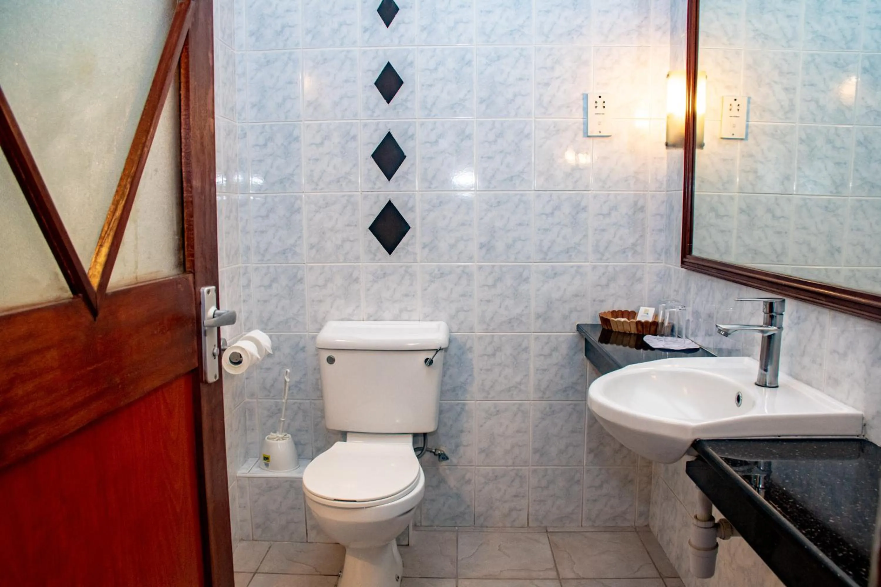 Toilet in Hotel Boulevard Nairobi, City Centre CBD