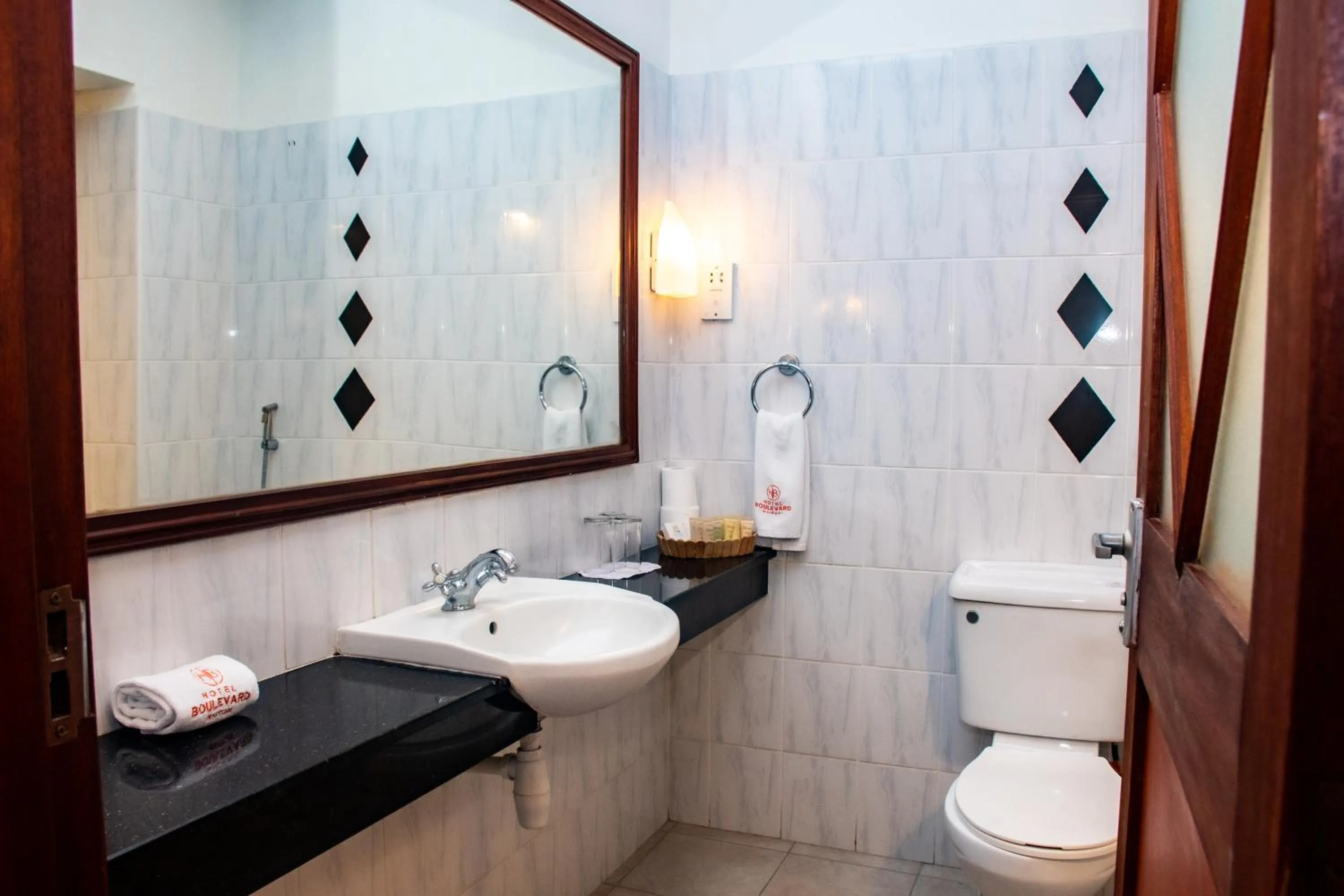 Bathroom in Hotel Boulevard Nairobi, City Centre CBD