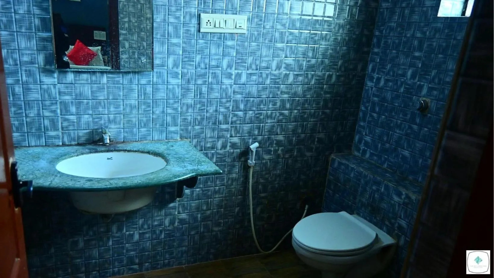 Bathroom in The Roy Grand Inns