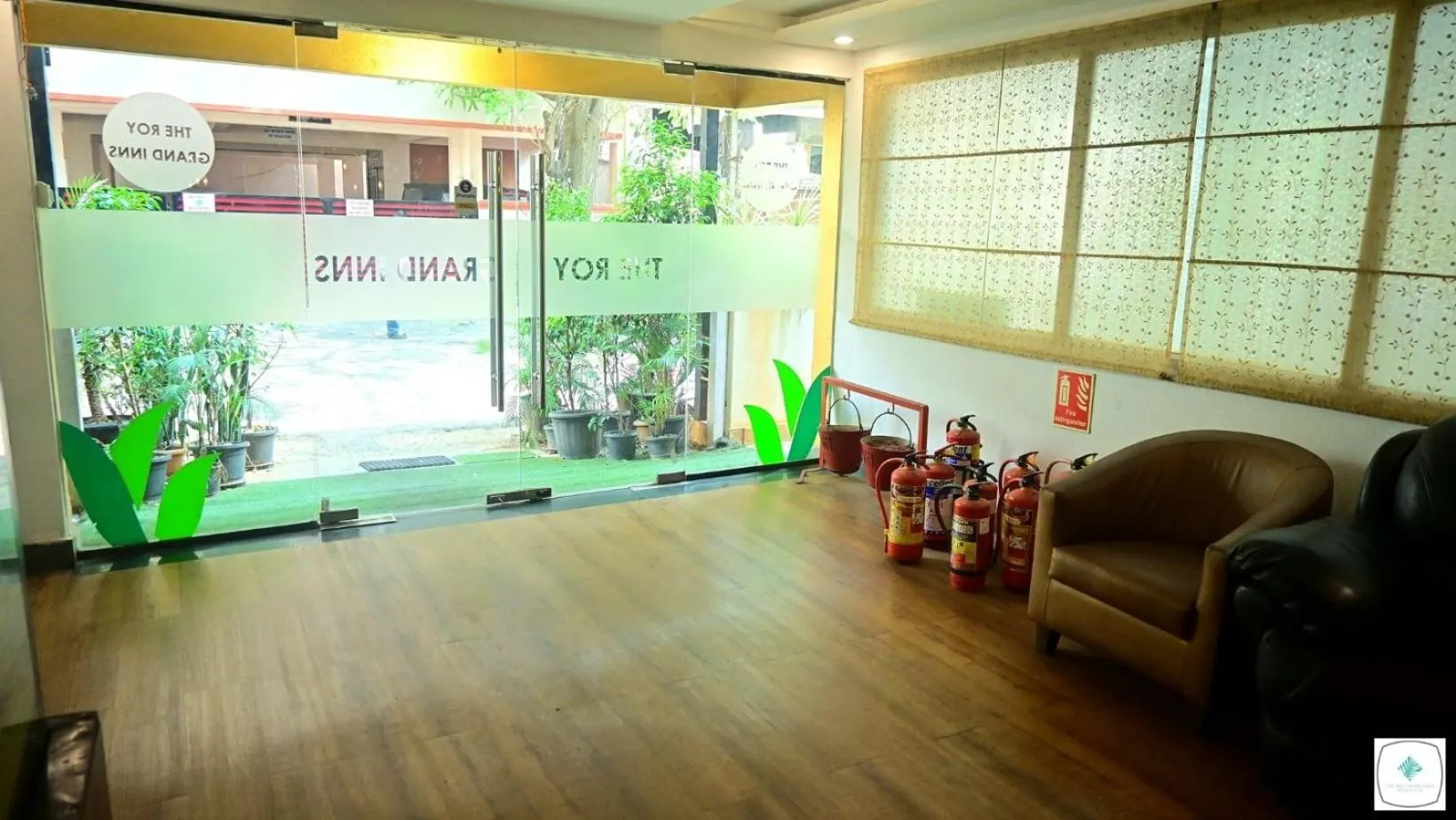 Facade/entrance in The Roy Grand Inns