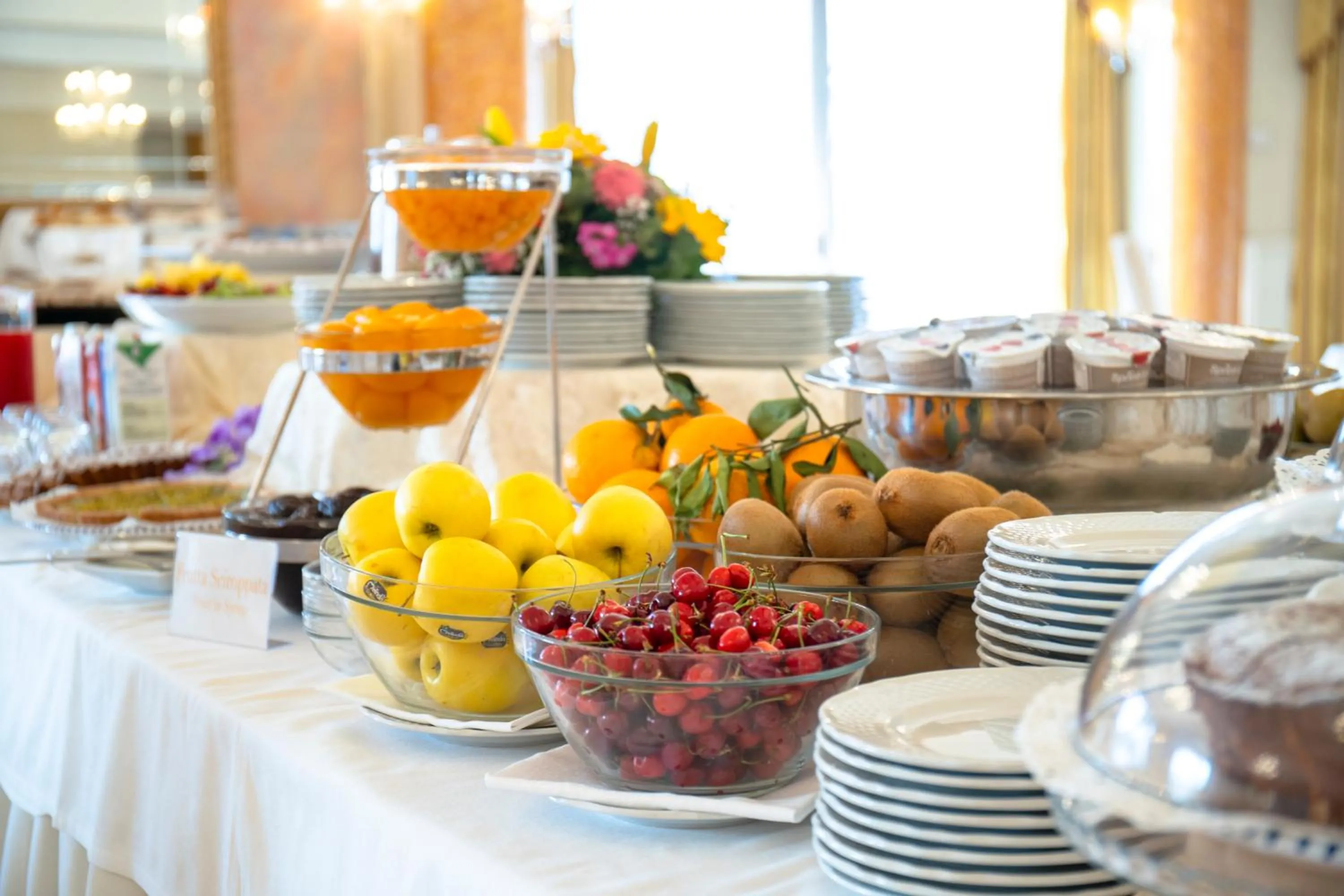 Food and drinks in Hotel Villa Romana