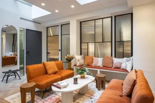 New Art Gallery Loft in the Heart of Paris 15 New Art Gallery Loft in the Heart of Paris 15