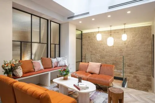 New Art Gallery Loft in the Heart of Paris 15