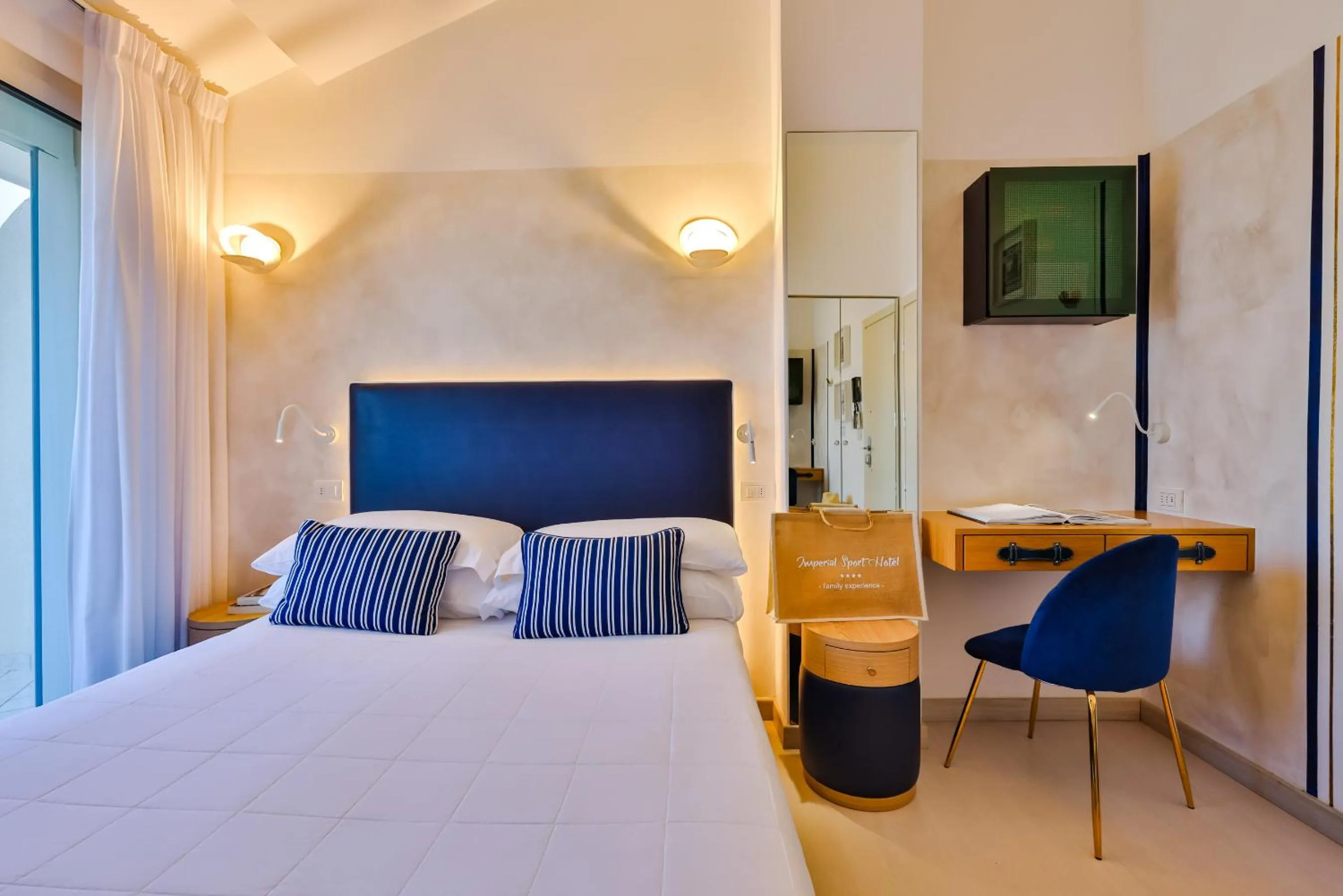 Photo of the whole room, Bed in UNAHOTELS Imperial Sport Hotel