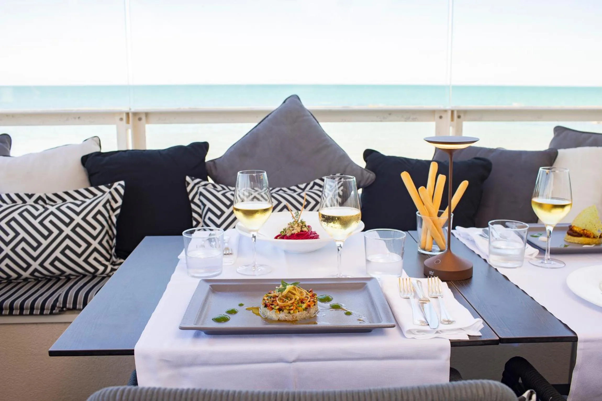 Restaurant/places to eat in UNAHOTELS Imperial Sport Hotel