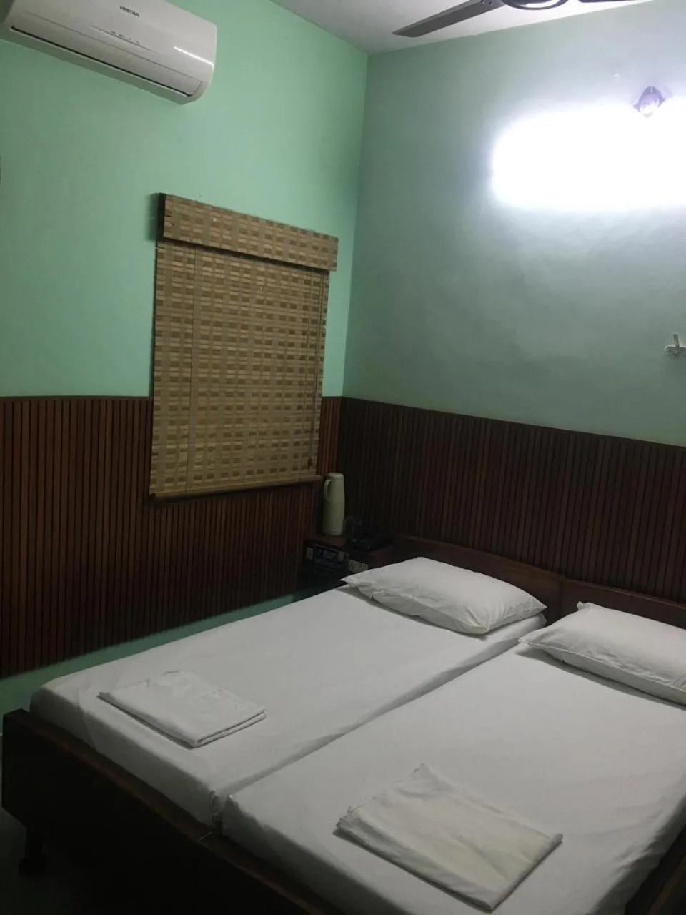 VALLI HOTEL