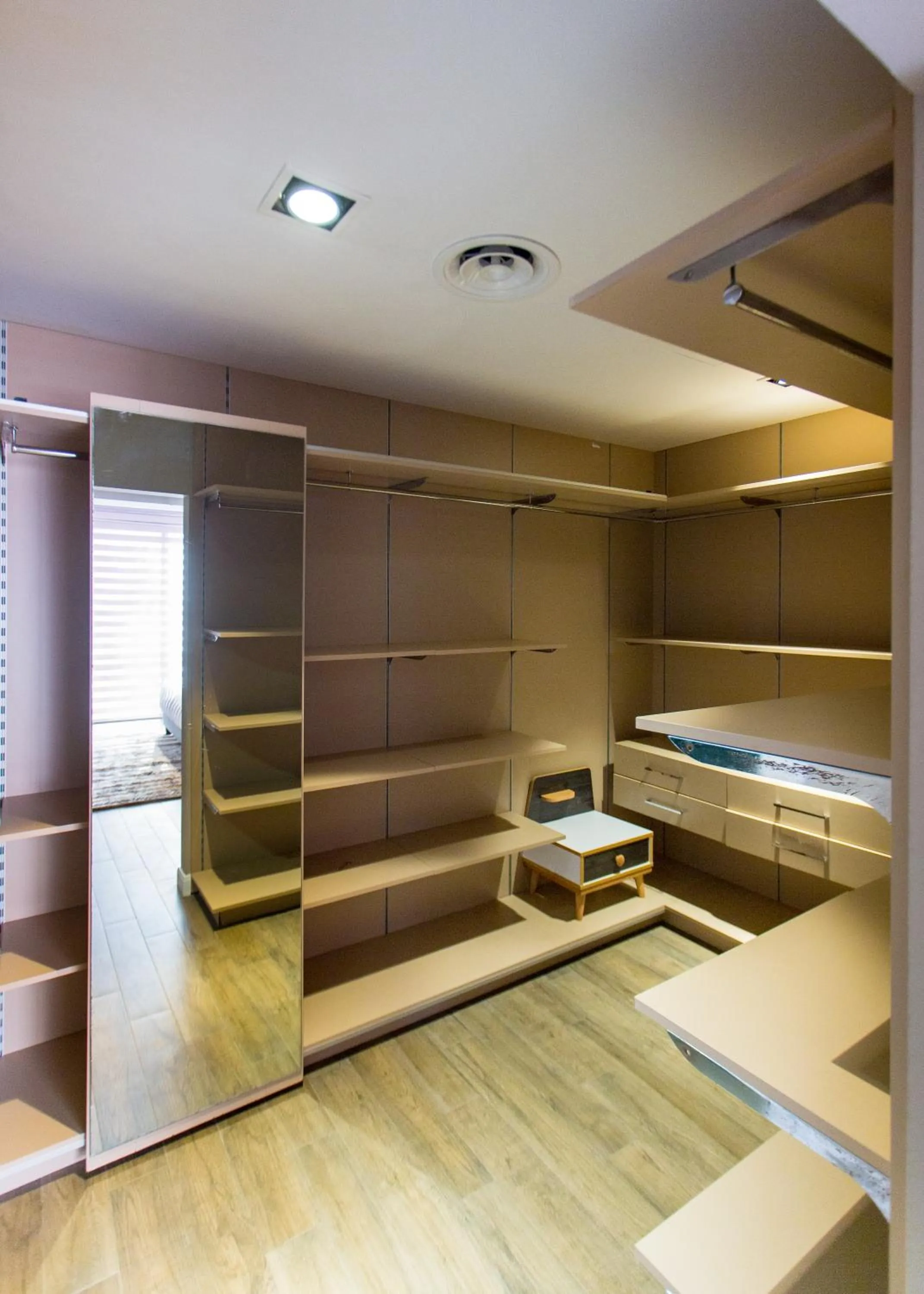 wardrobe in Accra Luxury Apartments @ Pearl