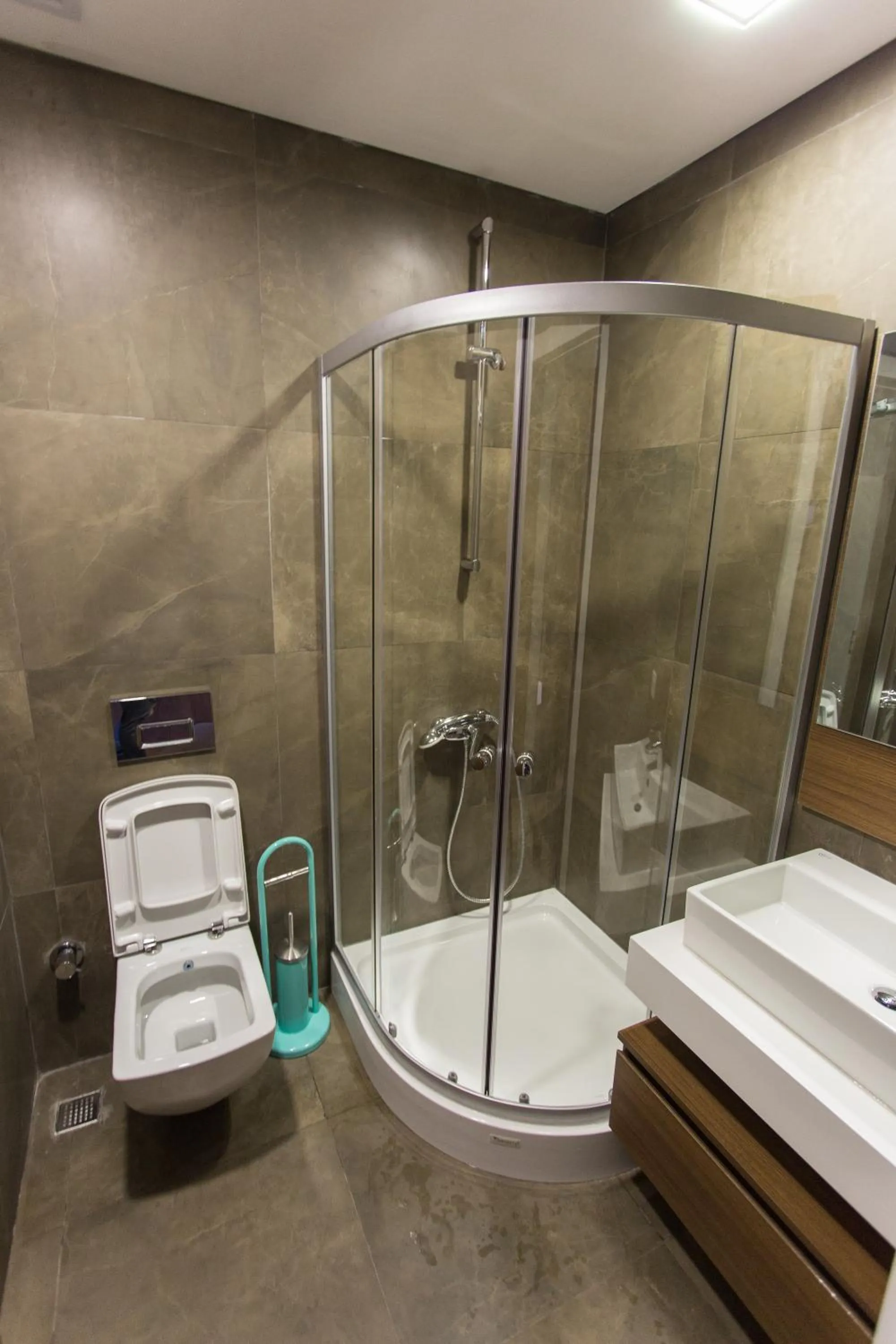 Bathroom in Accra Luxury Apartments @ Pearl