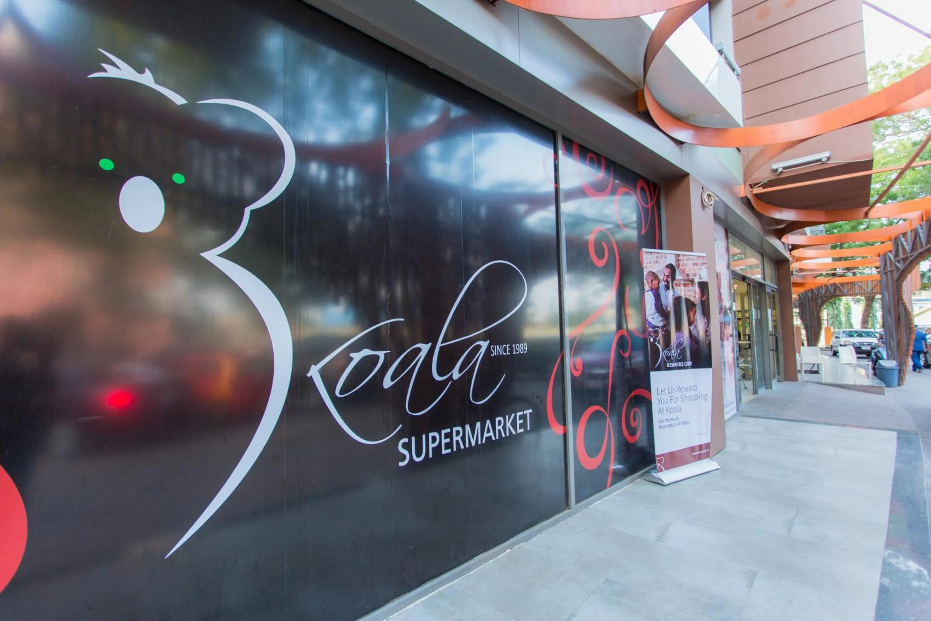 Restaurant/places to eat in Accra Luxury Apartments @ Pearl