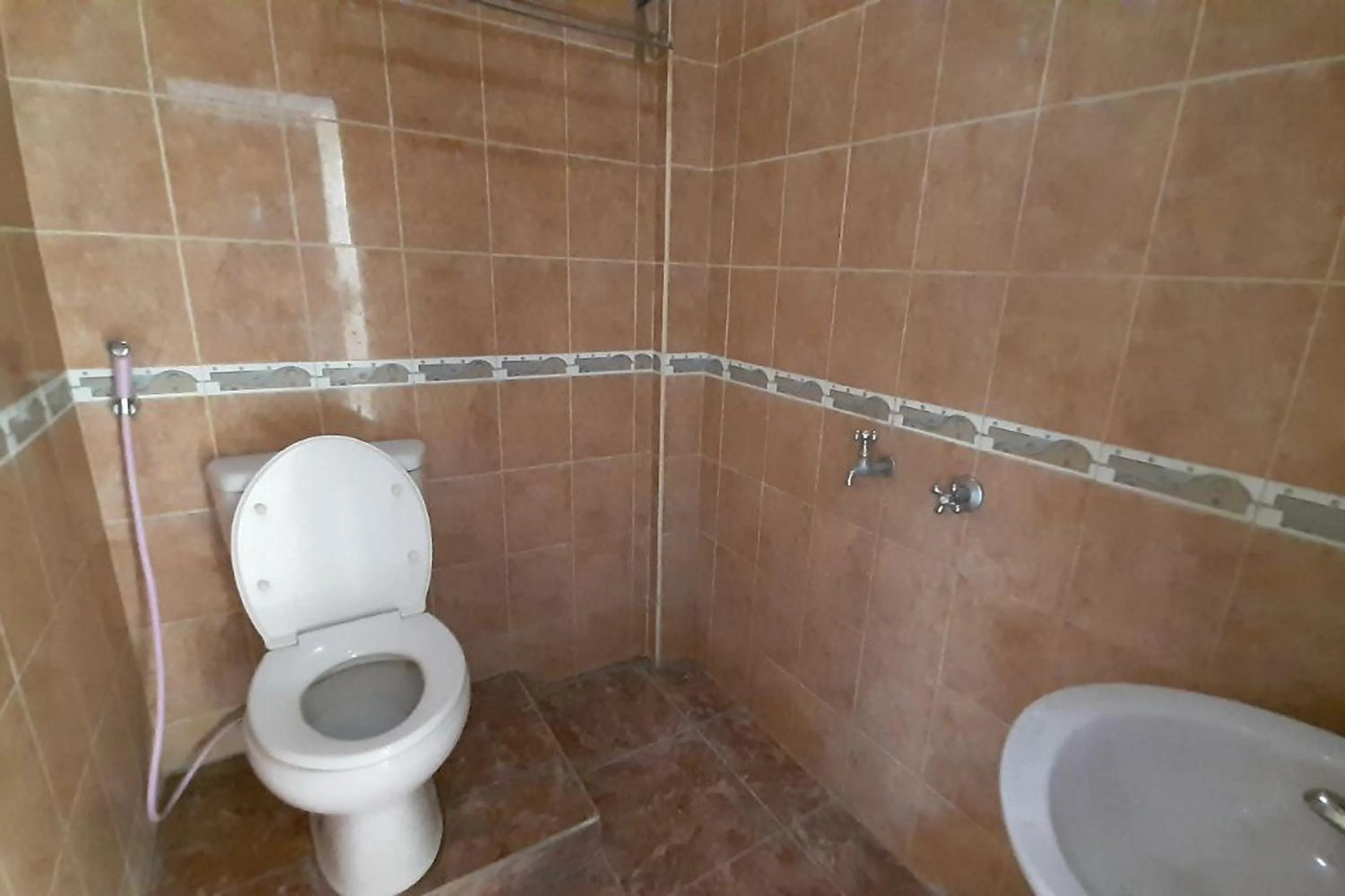 Bathroom in Hotel Akbar Banyumas RedPartner