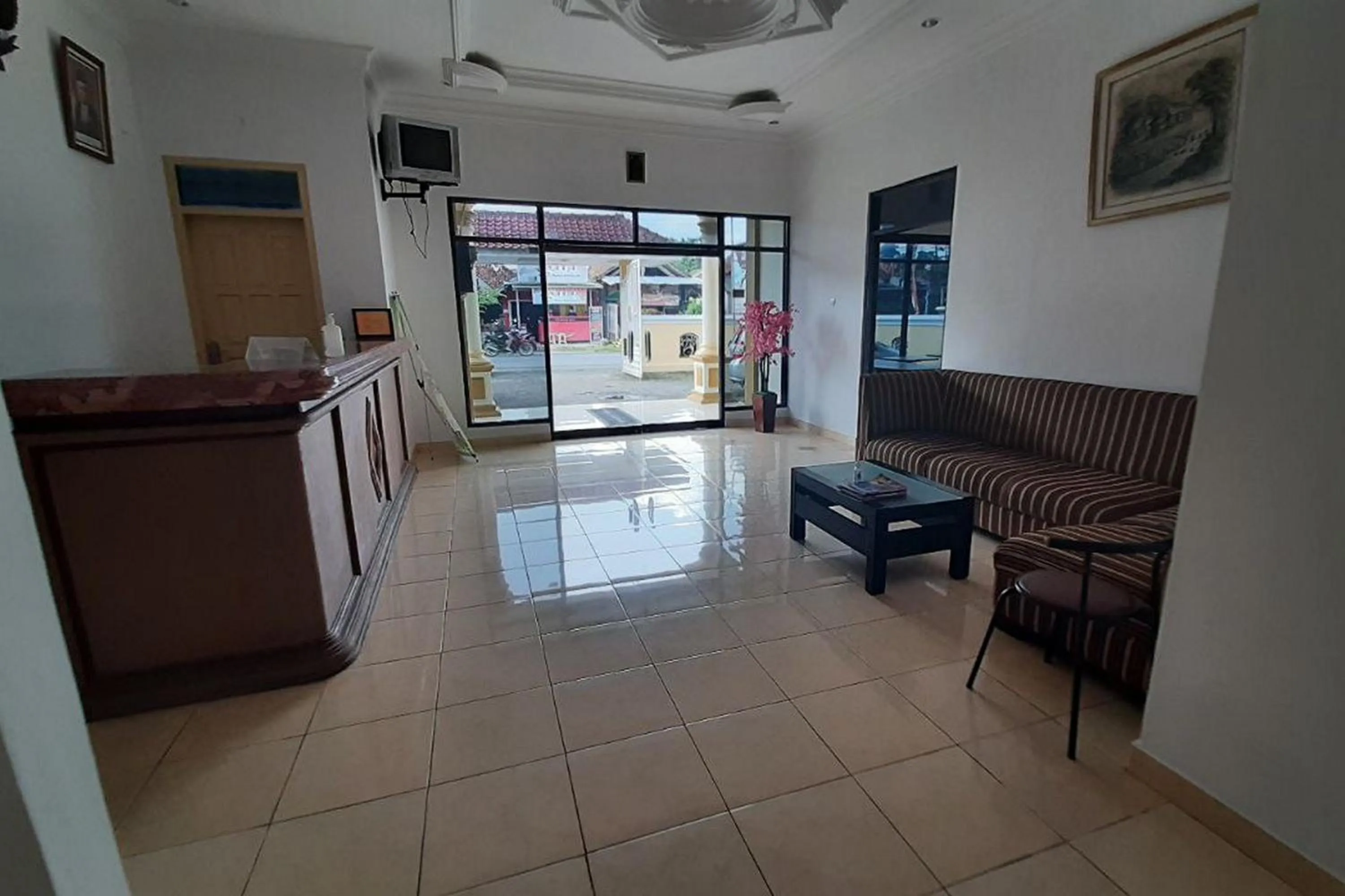 Hotel Akbar Banyumas RedPartner