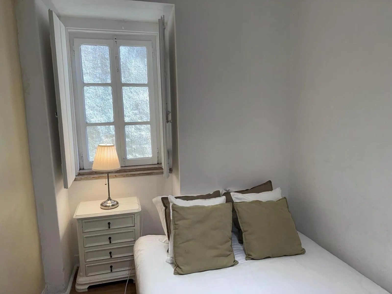 Bed in Alfama Vintage 1 Ten guests - Alfama Vintage 2 Five guests - Alfama Vintage 3 Three Guests