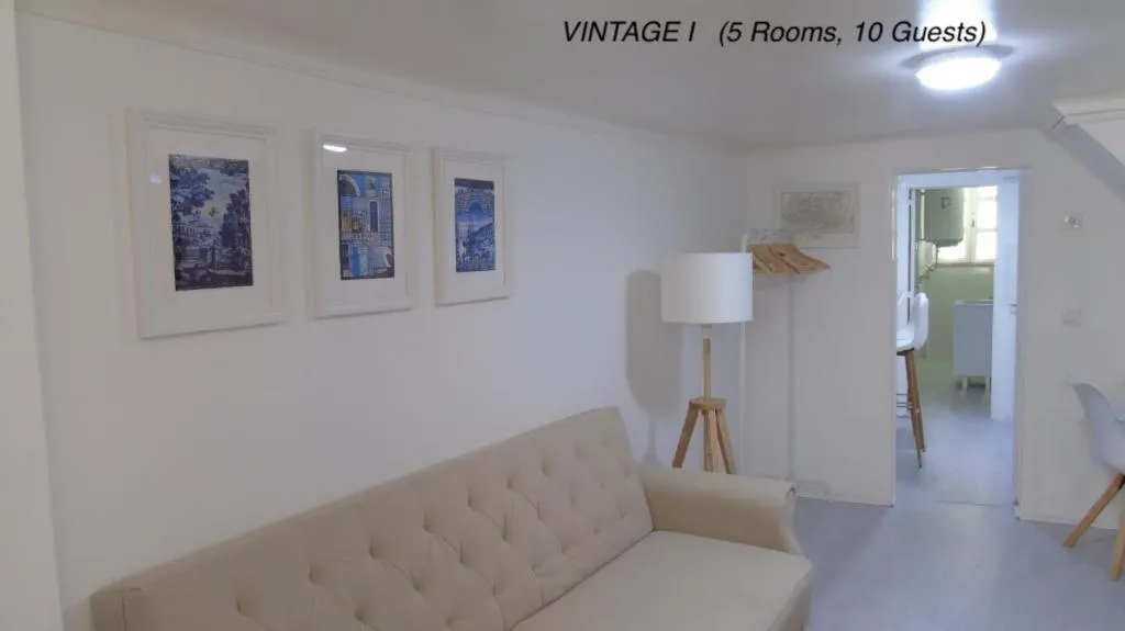 Living room in Alfama Vintage 1 Ten guests - Alfama Vintage 2 Five guests - Alfama Vintage 3 Three Guests