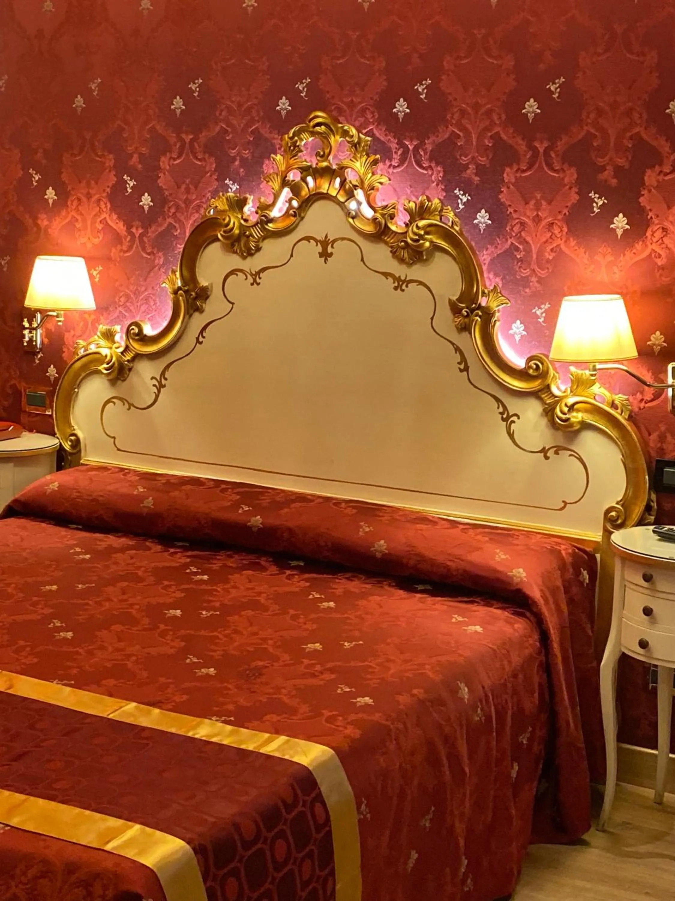Bed in Hotel al Graspo de Ua