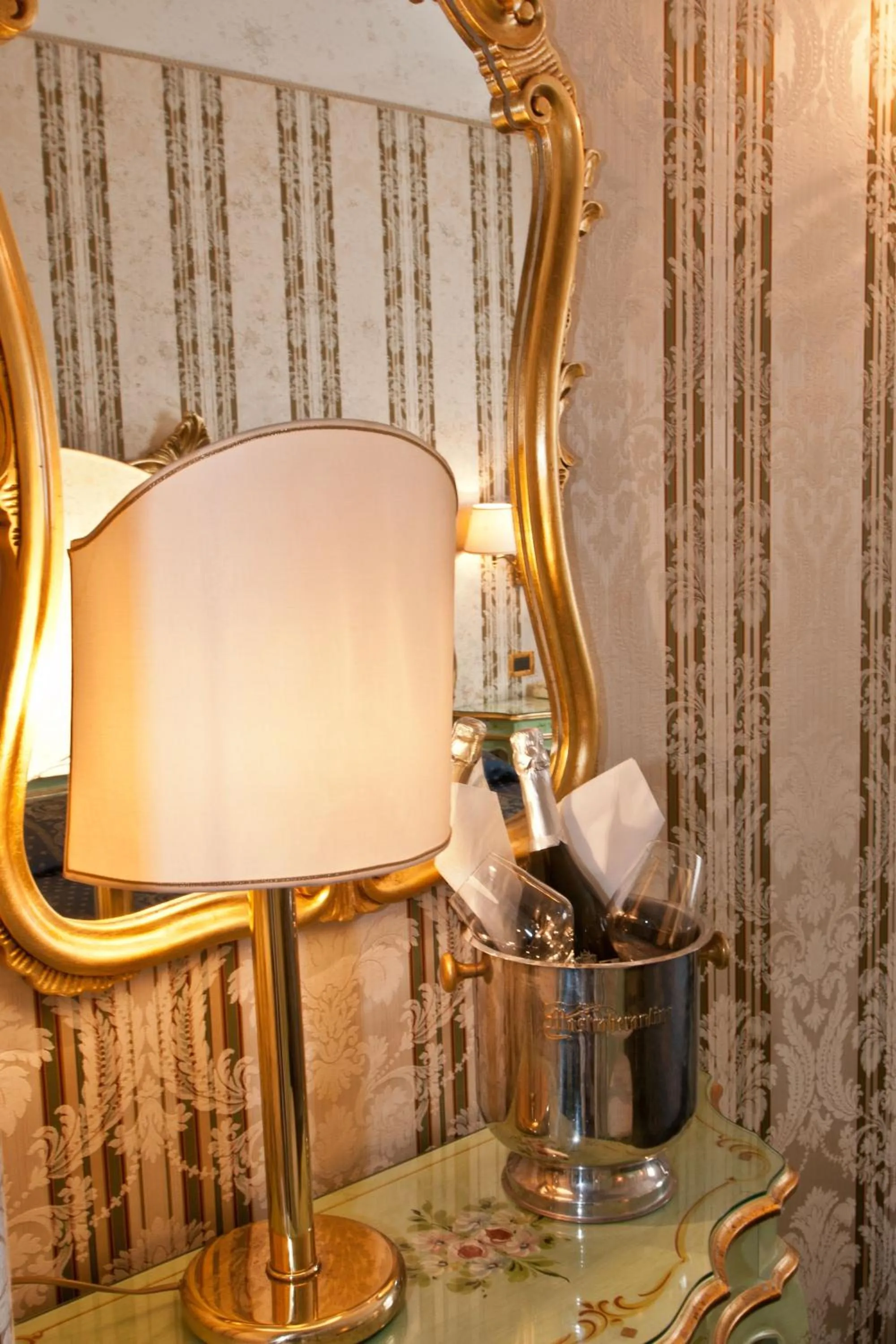 Decorative detail in Hotel al Graspo de Ua