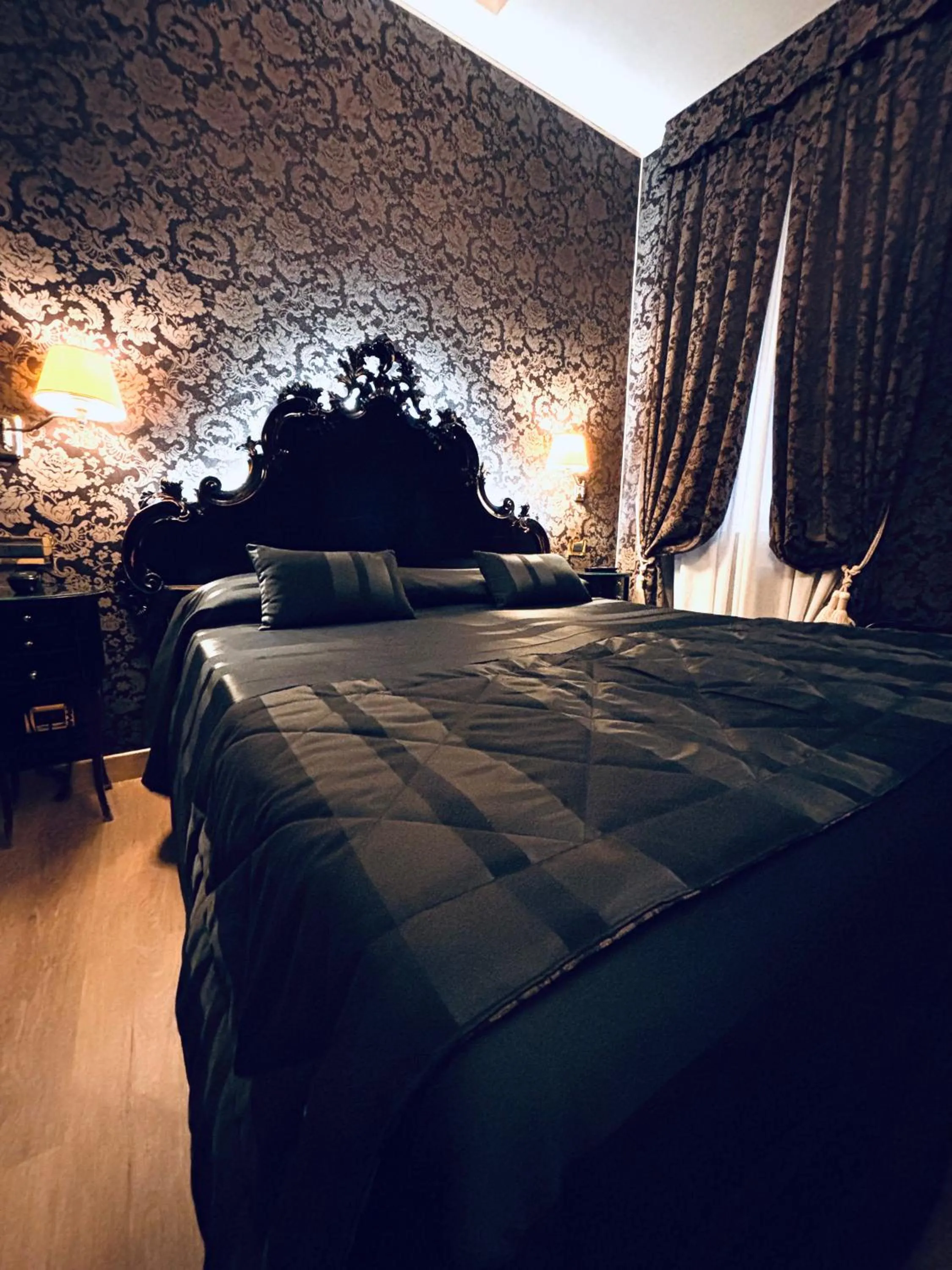 Bed in Hotel al Graspo de Ua