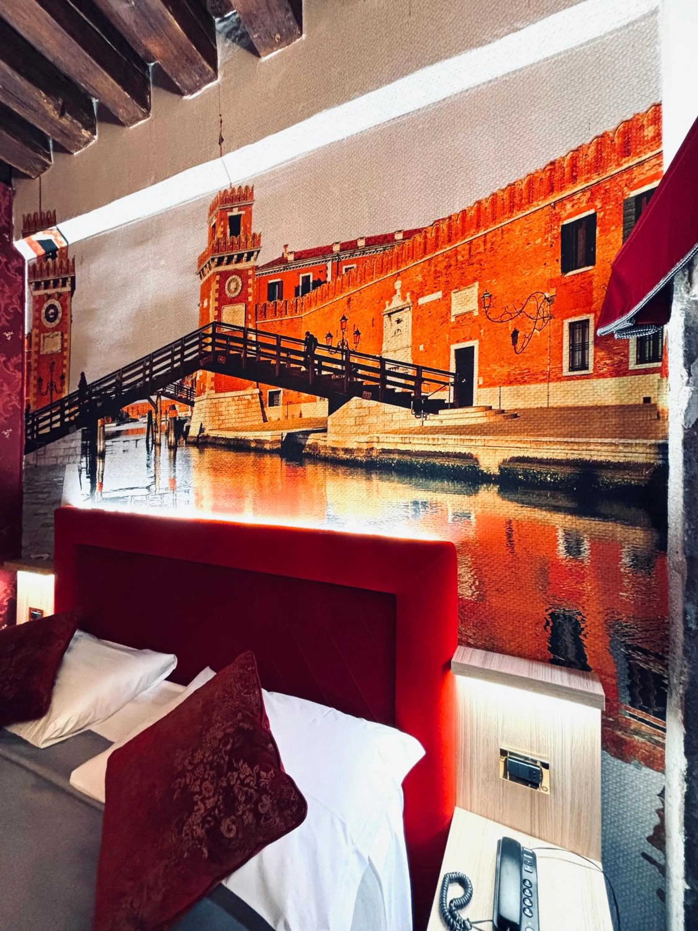 Bed in Hotel al Graspo de Ua