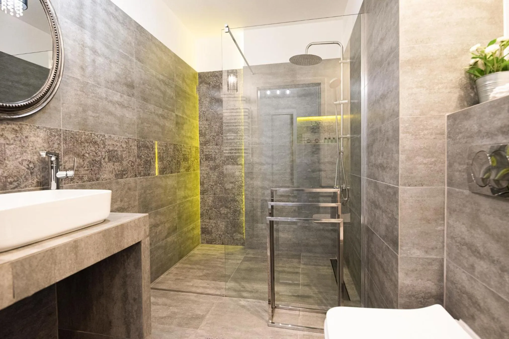 Bathroom in City Lights Kazimierz