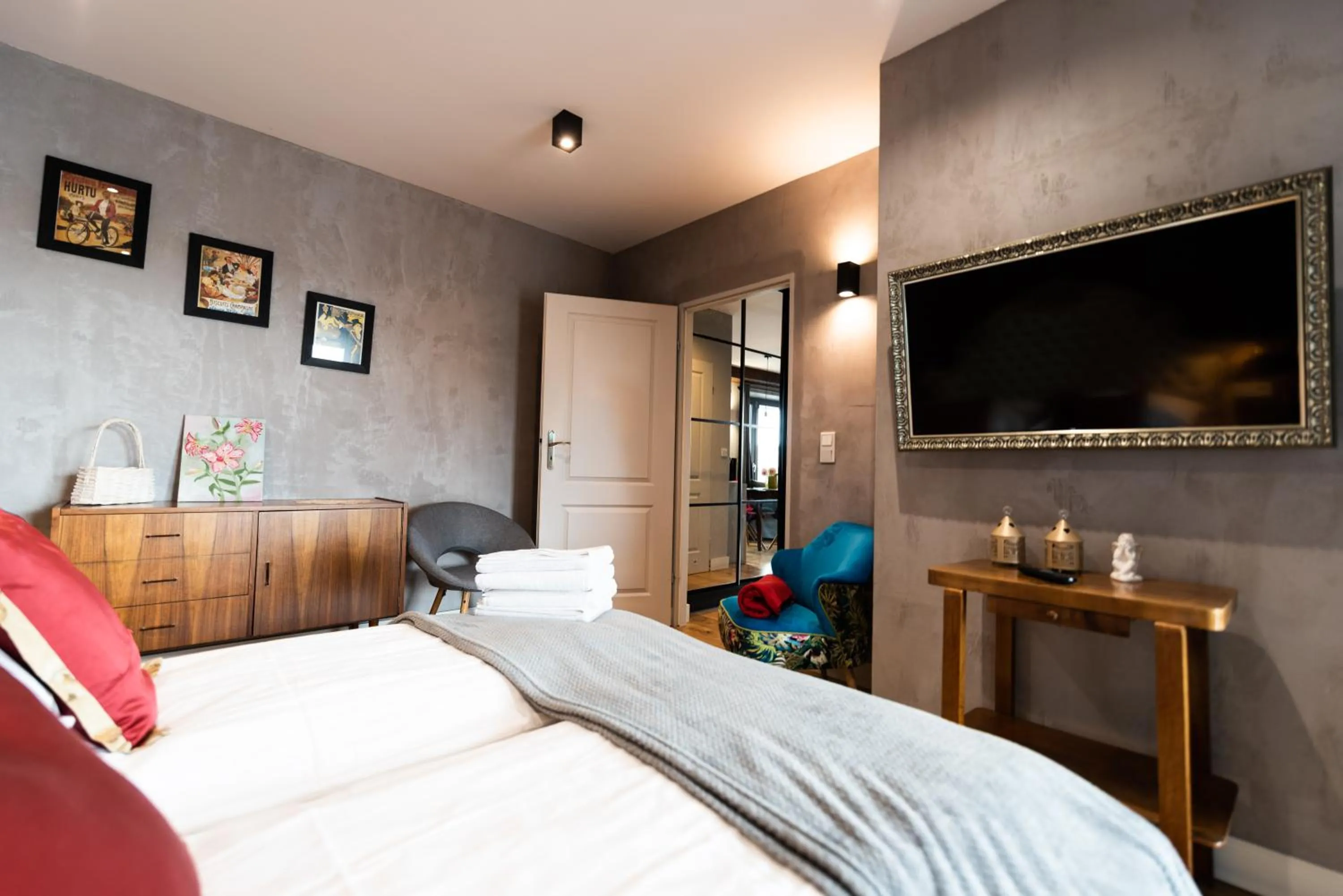 Photo of the whole room, Bed in City Lights Kazimierz