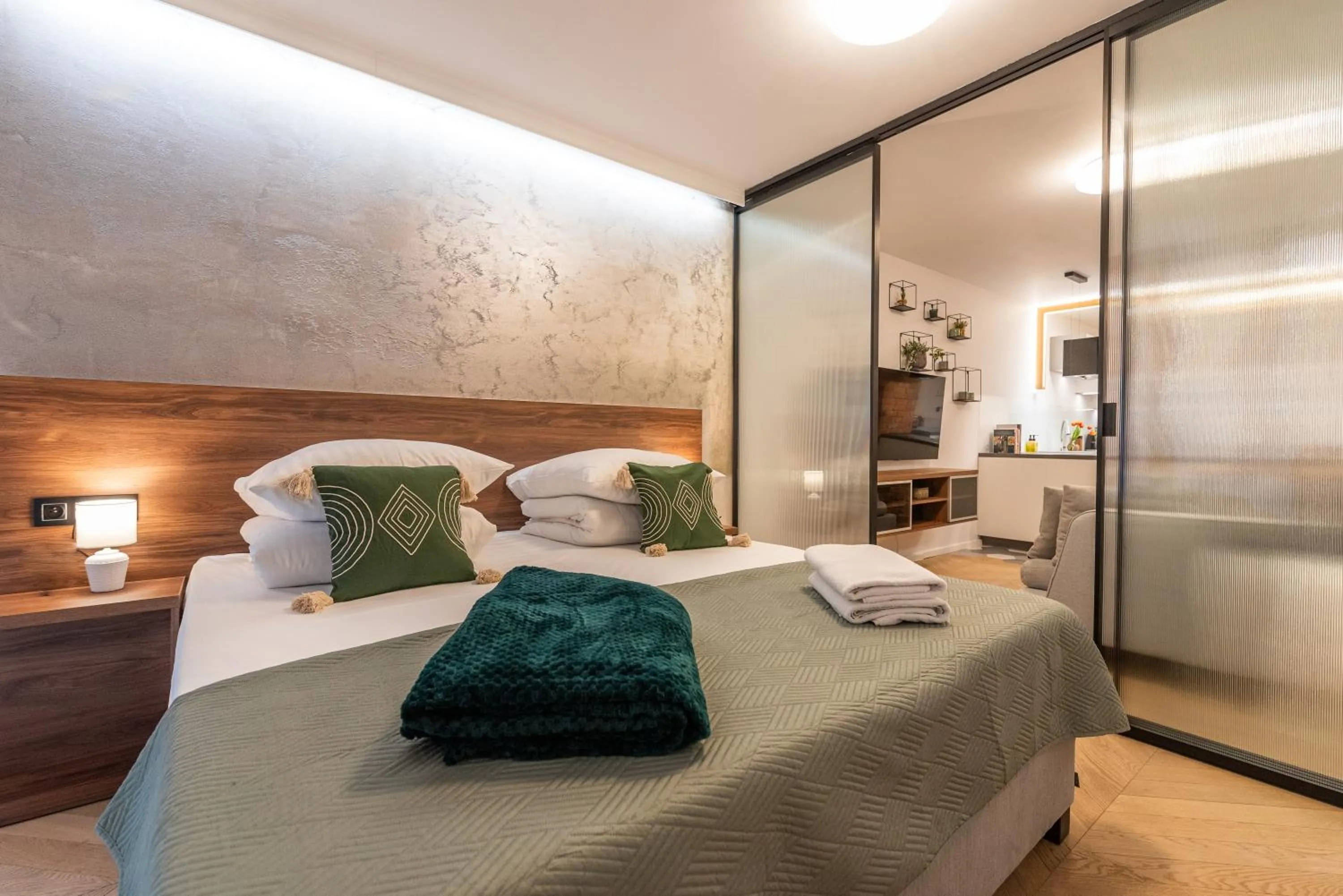 Bedroom, Bed in City Lights Kazimierz