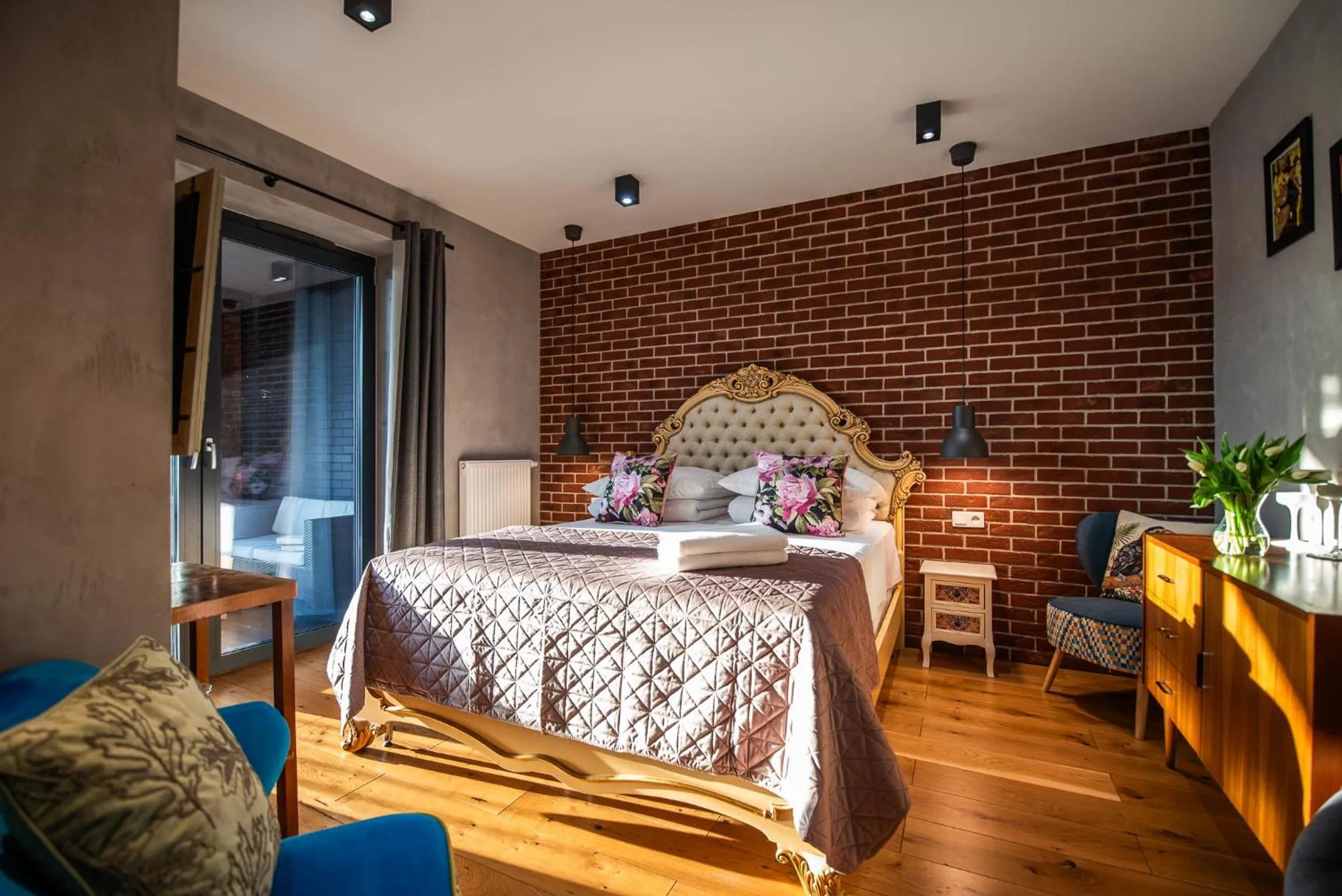 Bedroom, Bed in City Lights Kazimierz