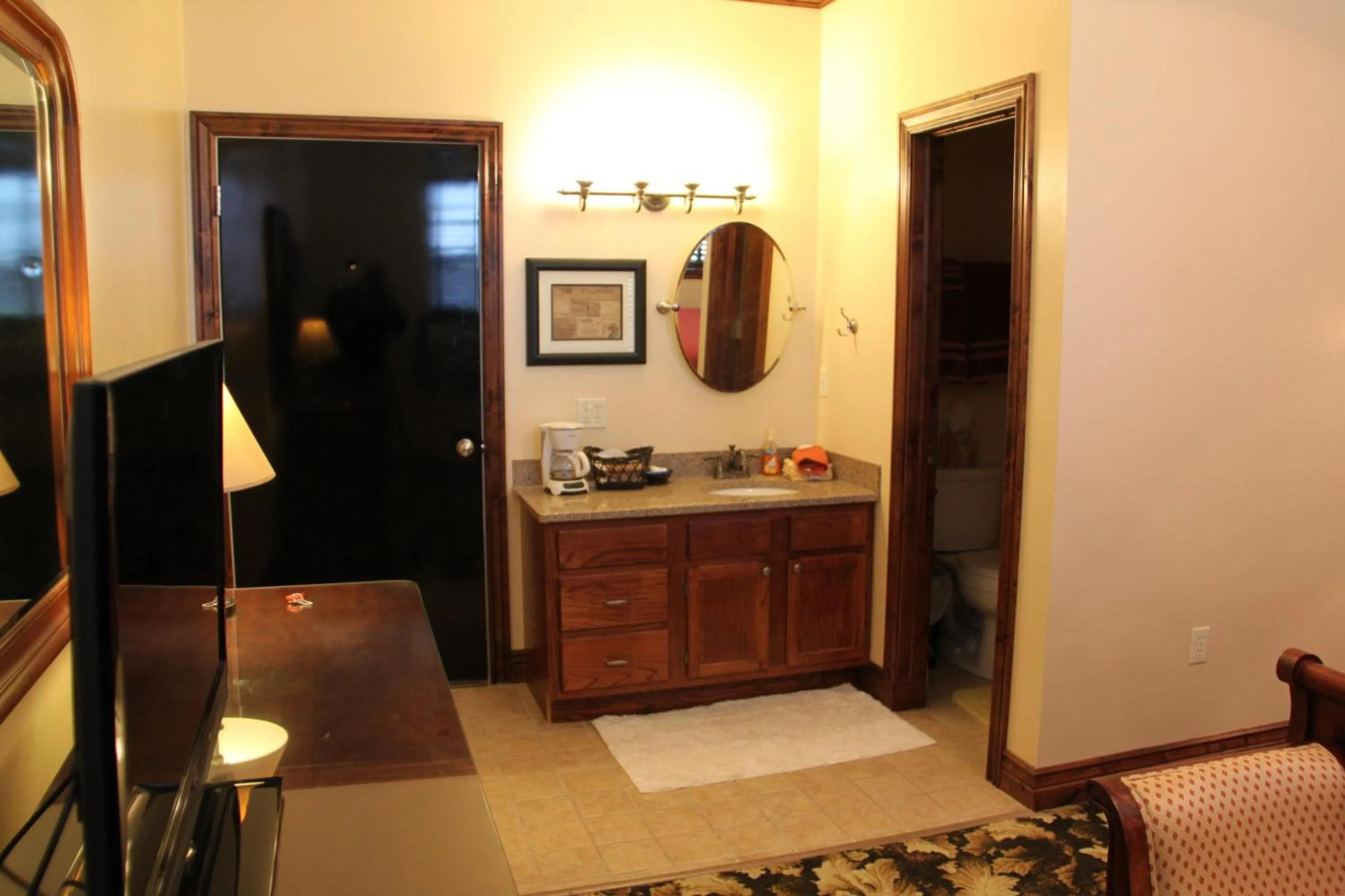 Bathroom in Caldwell Messenger Suites