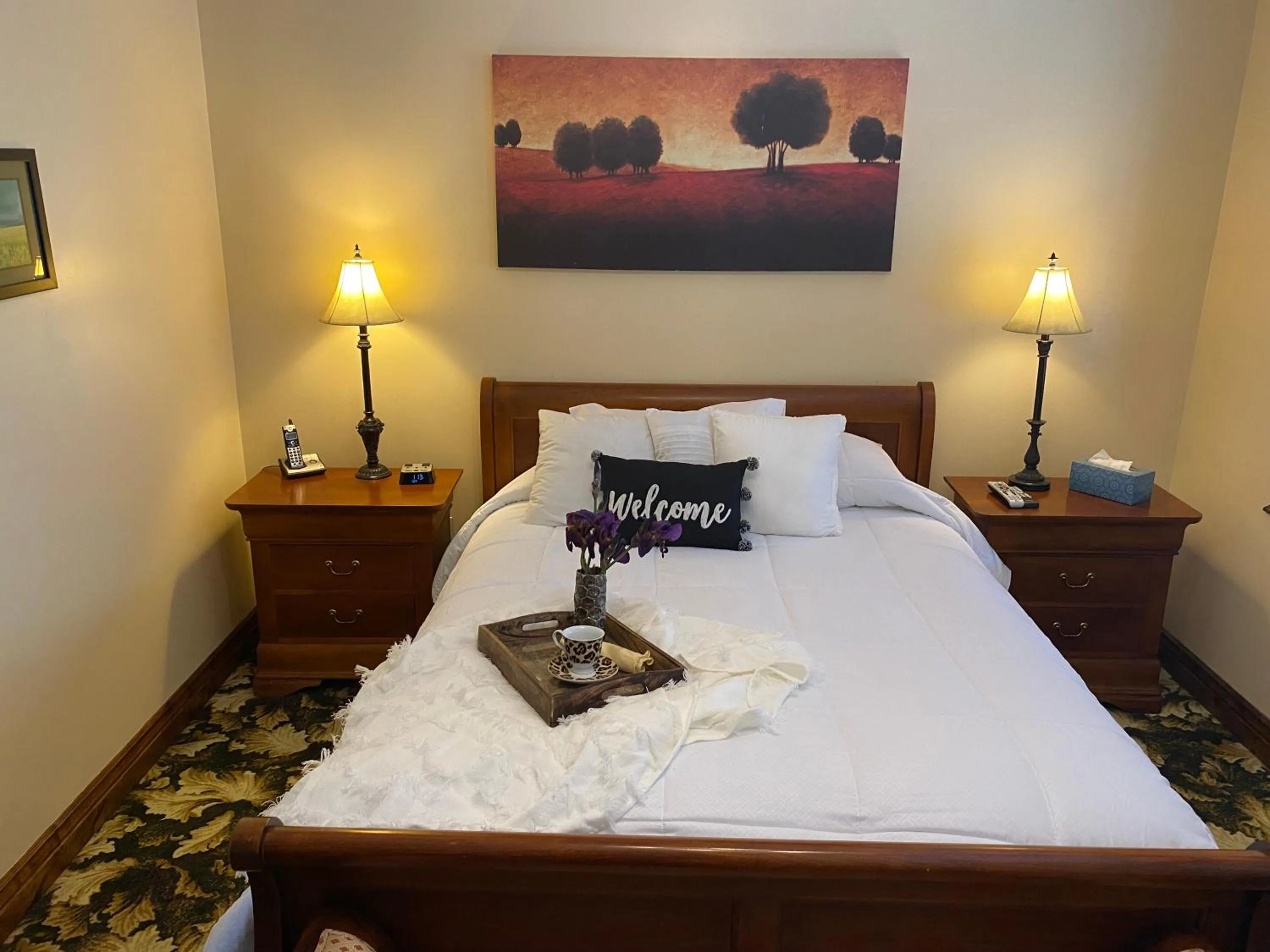 View (from property/room), Bed in Caldwell Messenger Suites