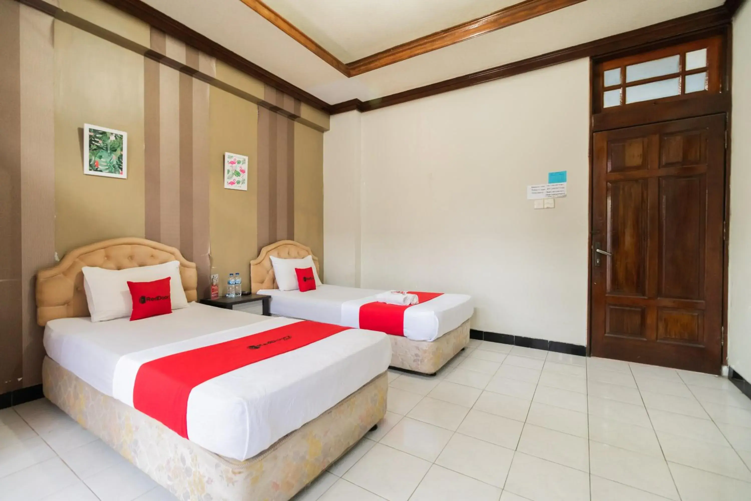 Bedroom, Bed in RedDoorz Syariah near Kawasan Saribu Rumah Gadang Solok Selatan Bedroom, Bed in RedDoorz Syariah near Kawasan Saribu Rumah Gadang Solok Selatan