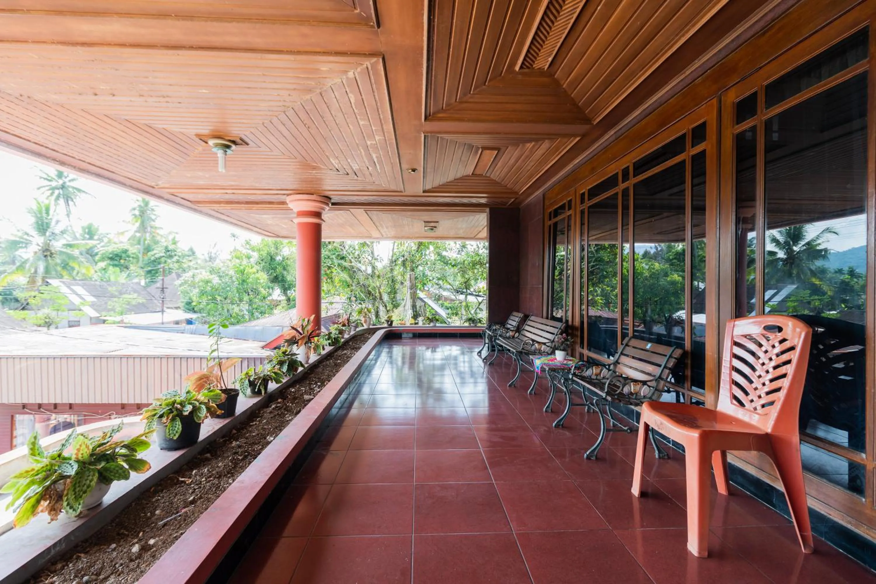 Balcony/Terrace in RedDoorz Syariah near Kawasan Saribu Rumah Gadang Solok Selatan