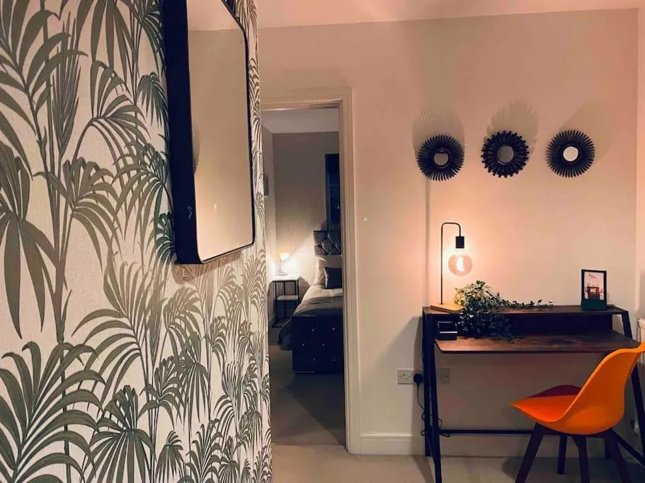 Luxury 2 Bedroom waterfront apartment with balcony