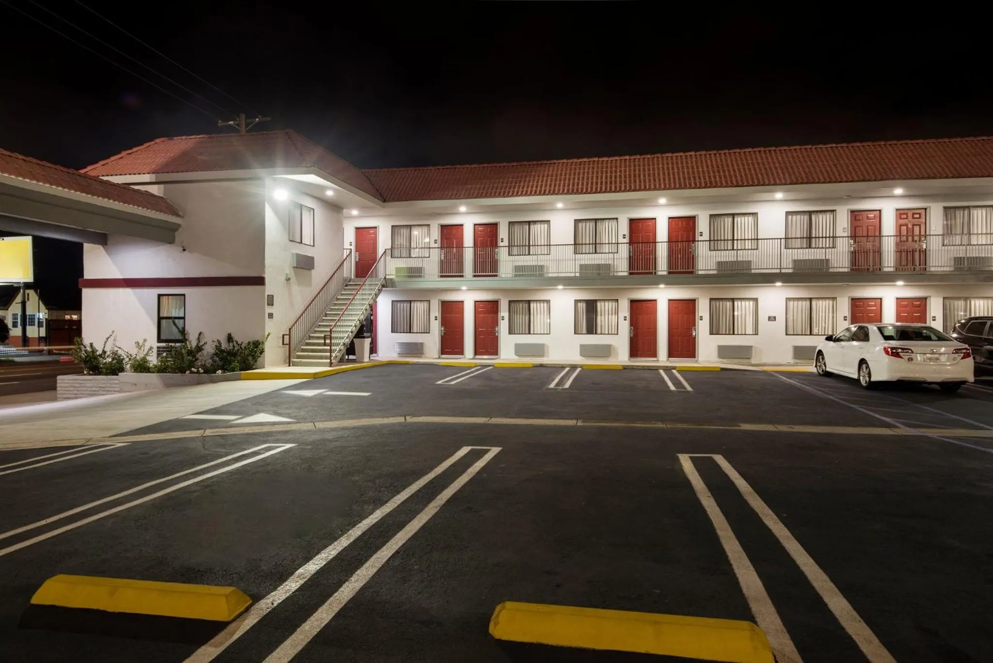 Property building in Red Roof Inn Carson - Wilmington, CA